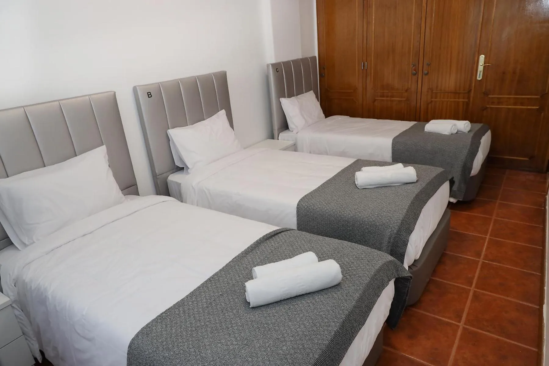 Bed in lisbon Home host