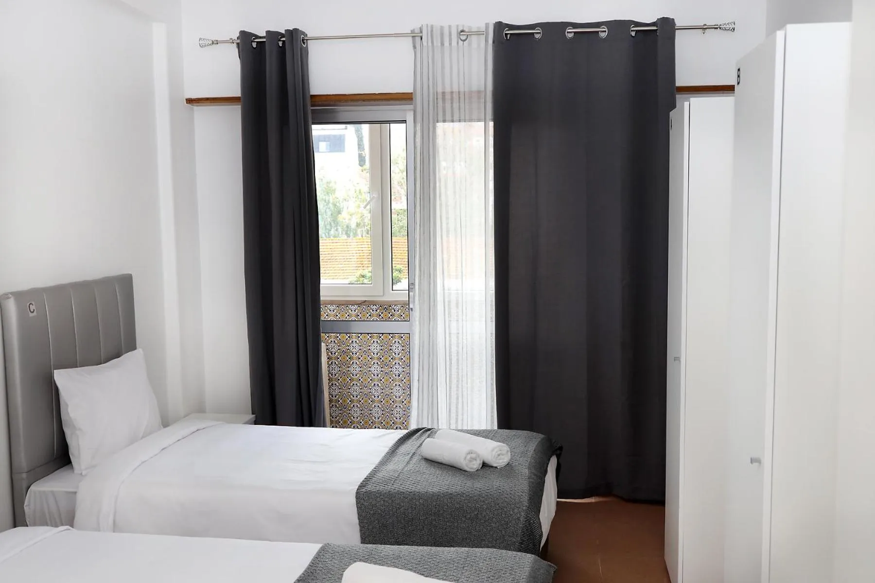 Bed in lisbon Home host