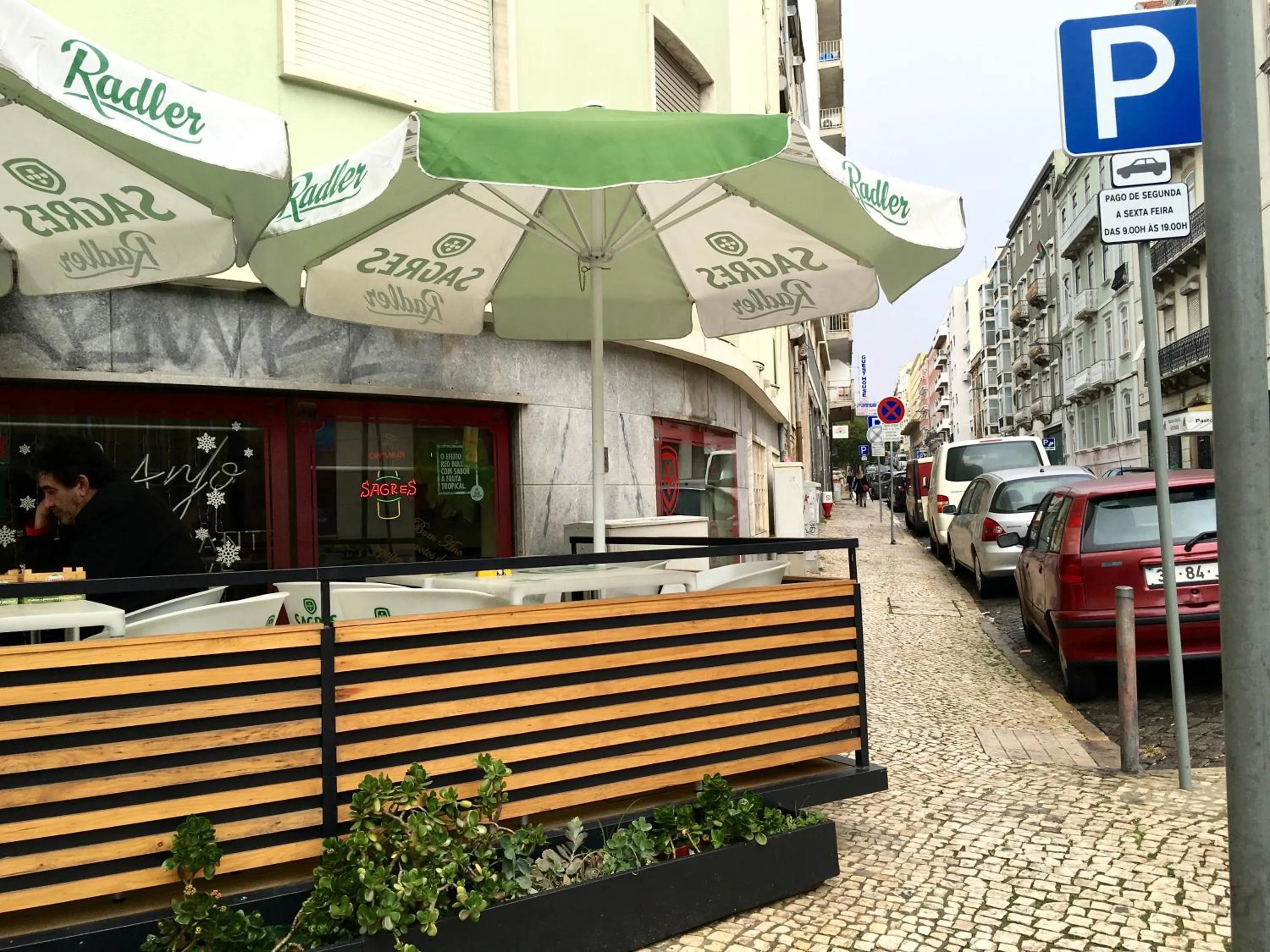 Day in lisbon Home host