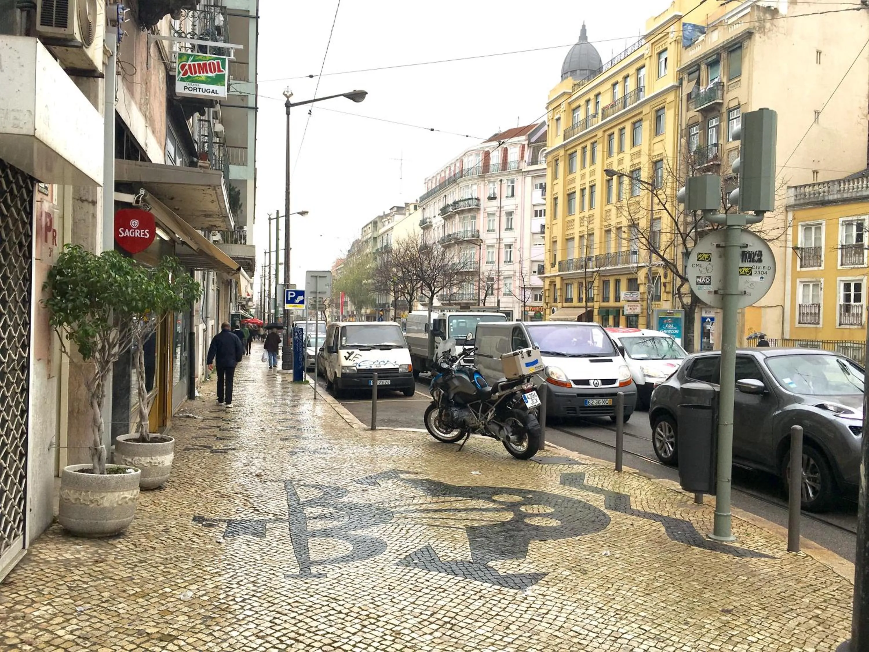 Off site in lisbon Home host