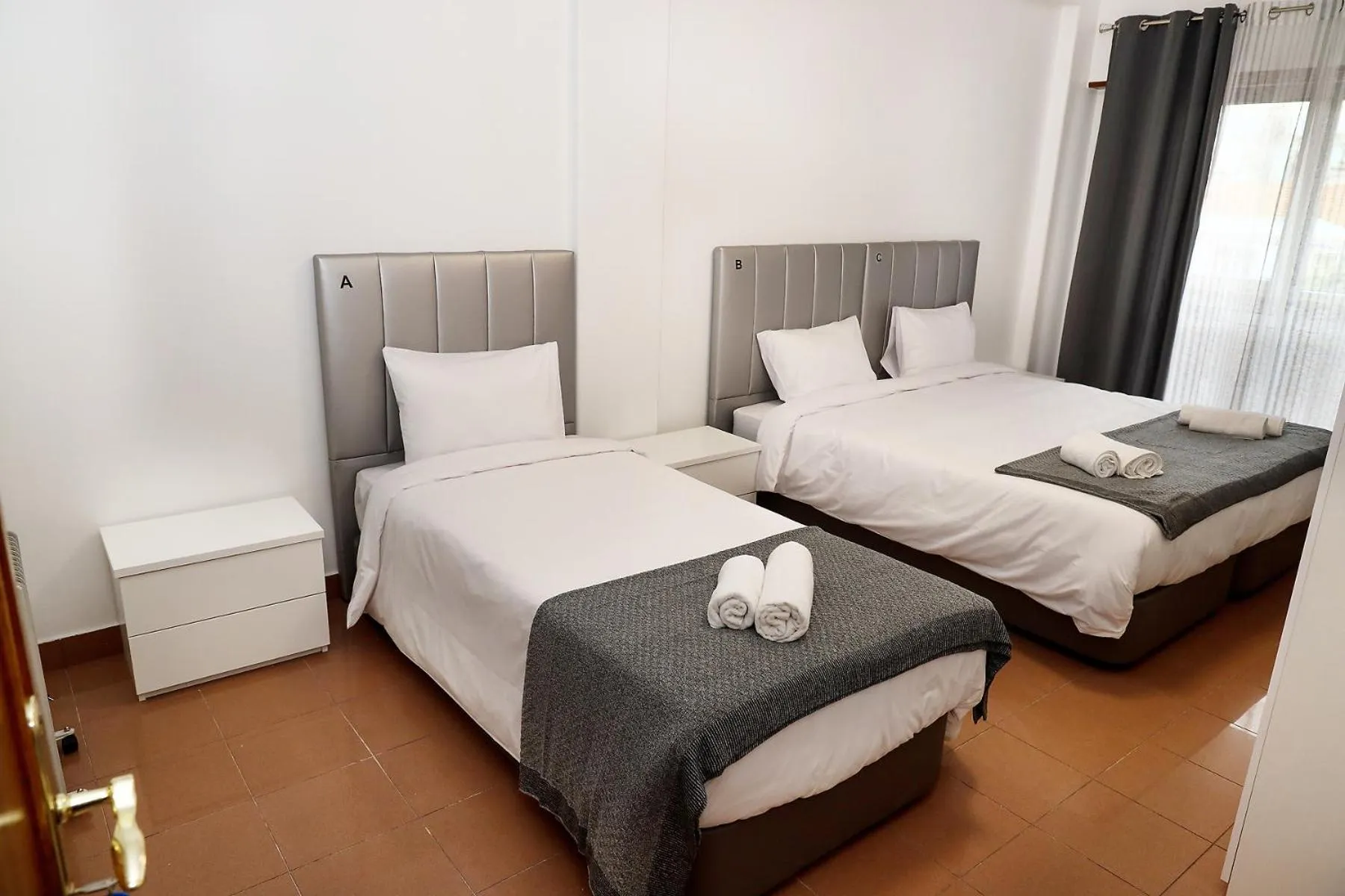 Bed in lisbon Home host