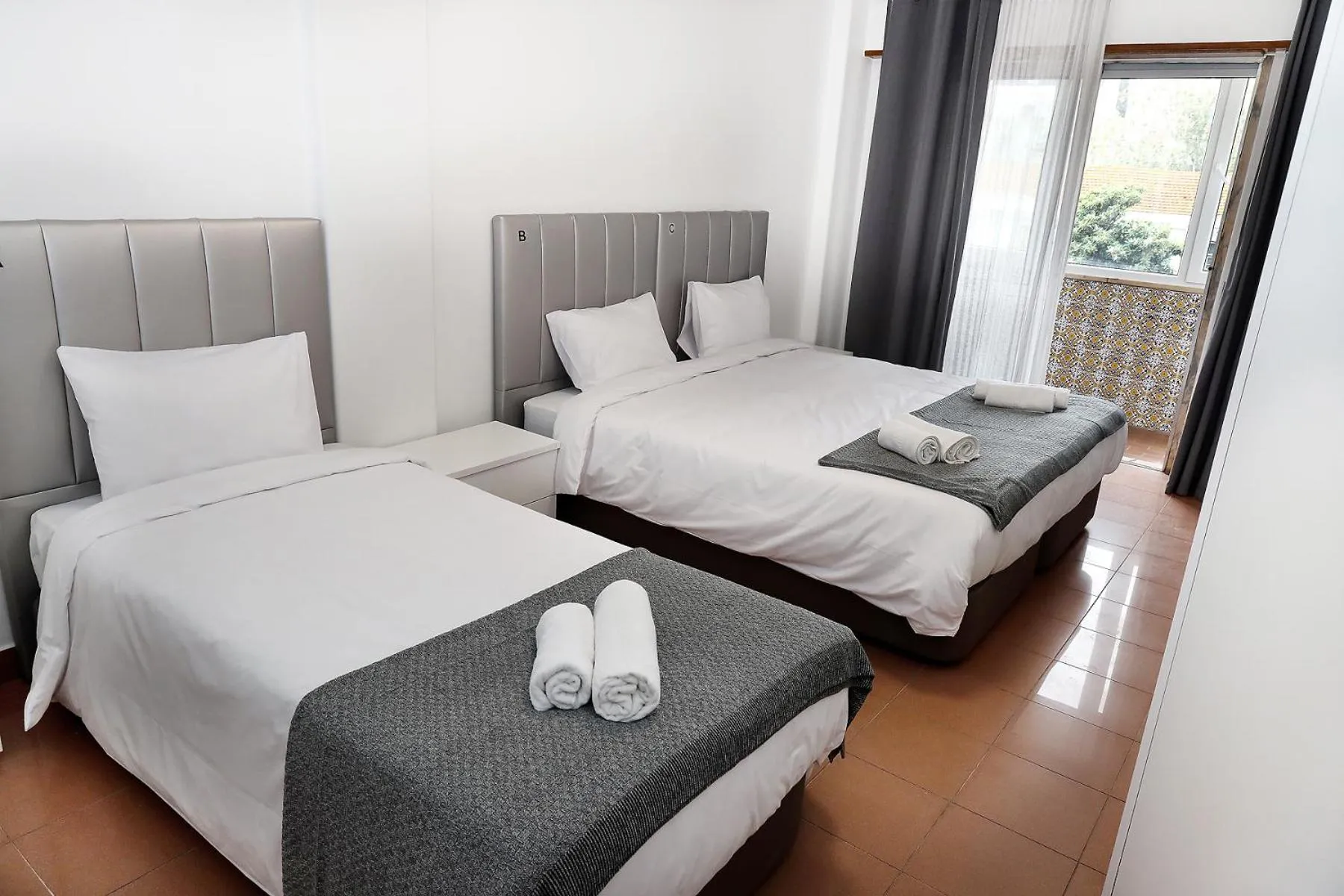 Bed in lisbon Home host