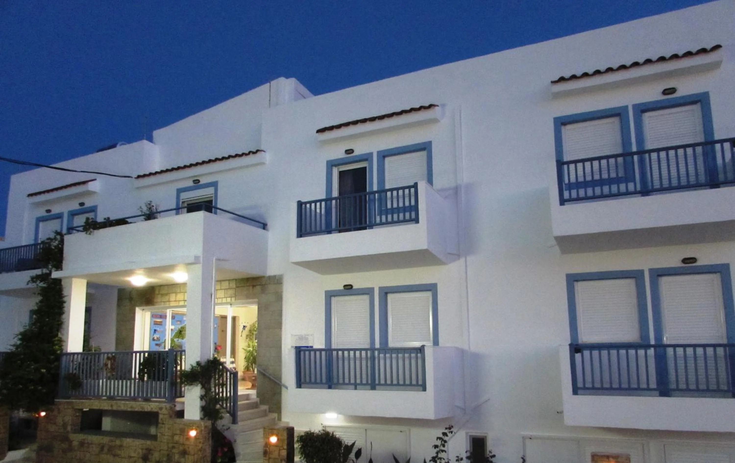 Facade/entrance in Luis Apartments