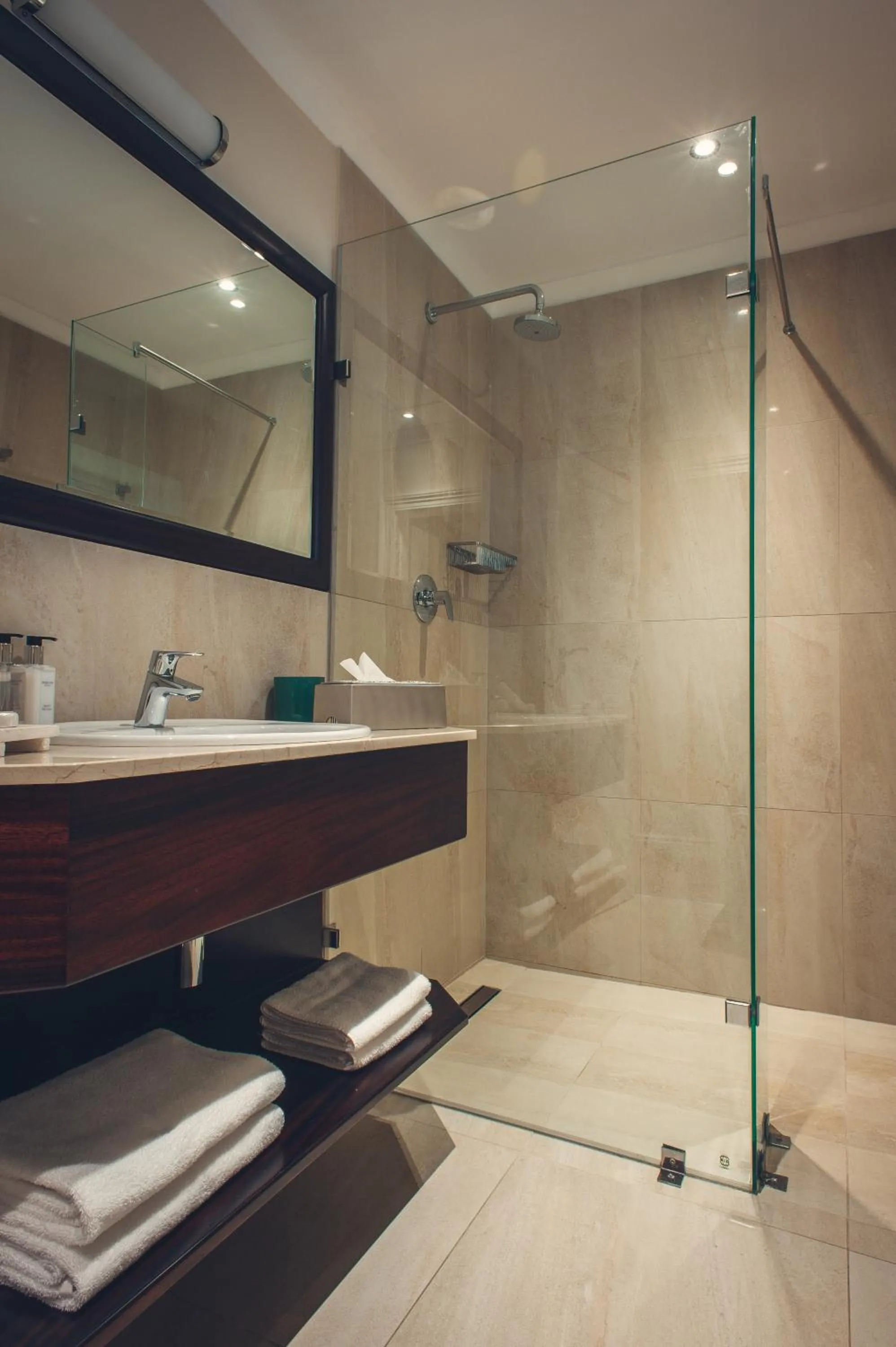 Bathroom in Clos Malverne Wine Estate