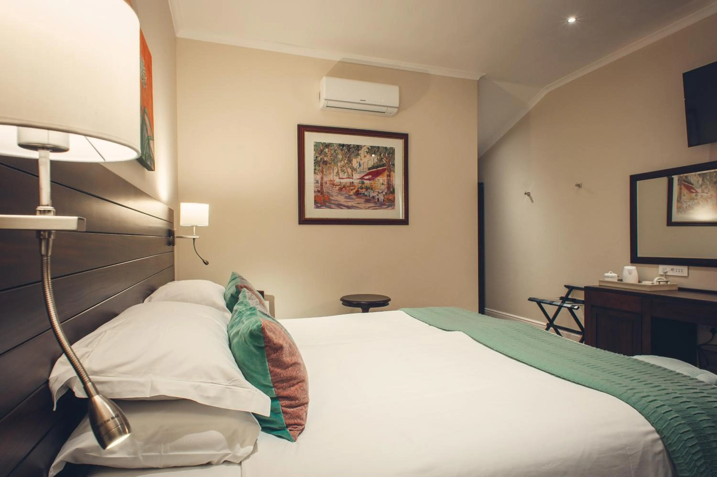 Bed in Clos Malverne Wine Estate