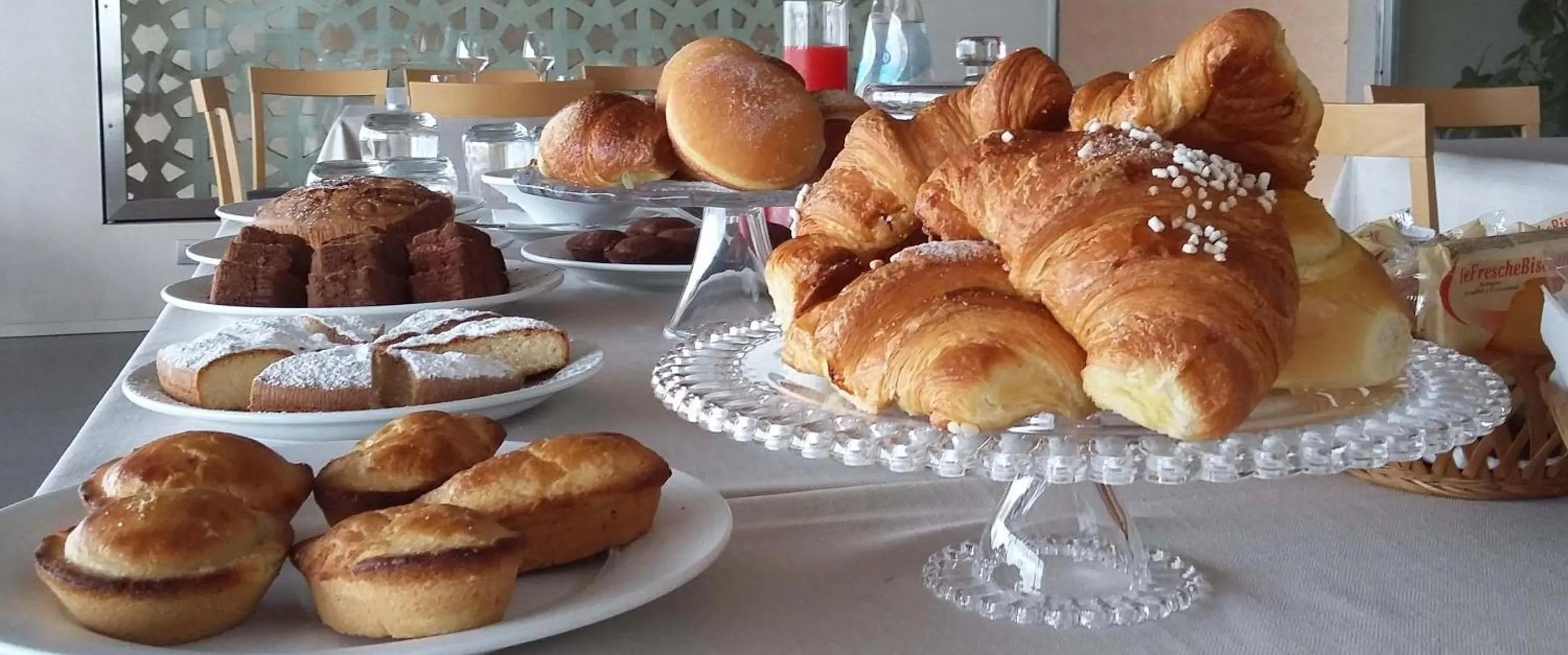 Buffet breakfast in Hotel Grecale