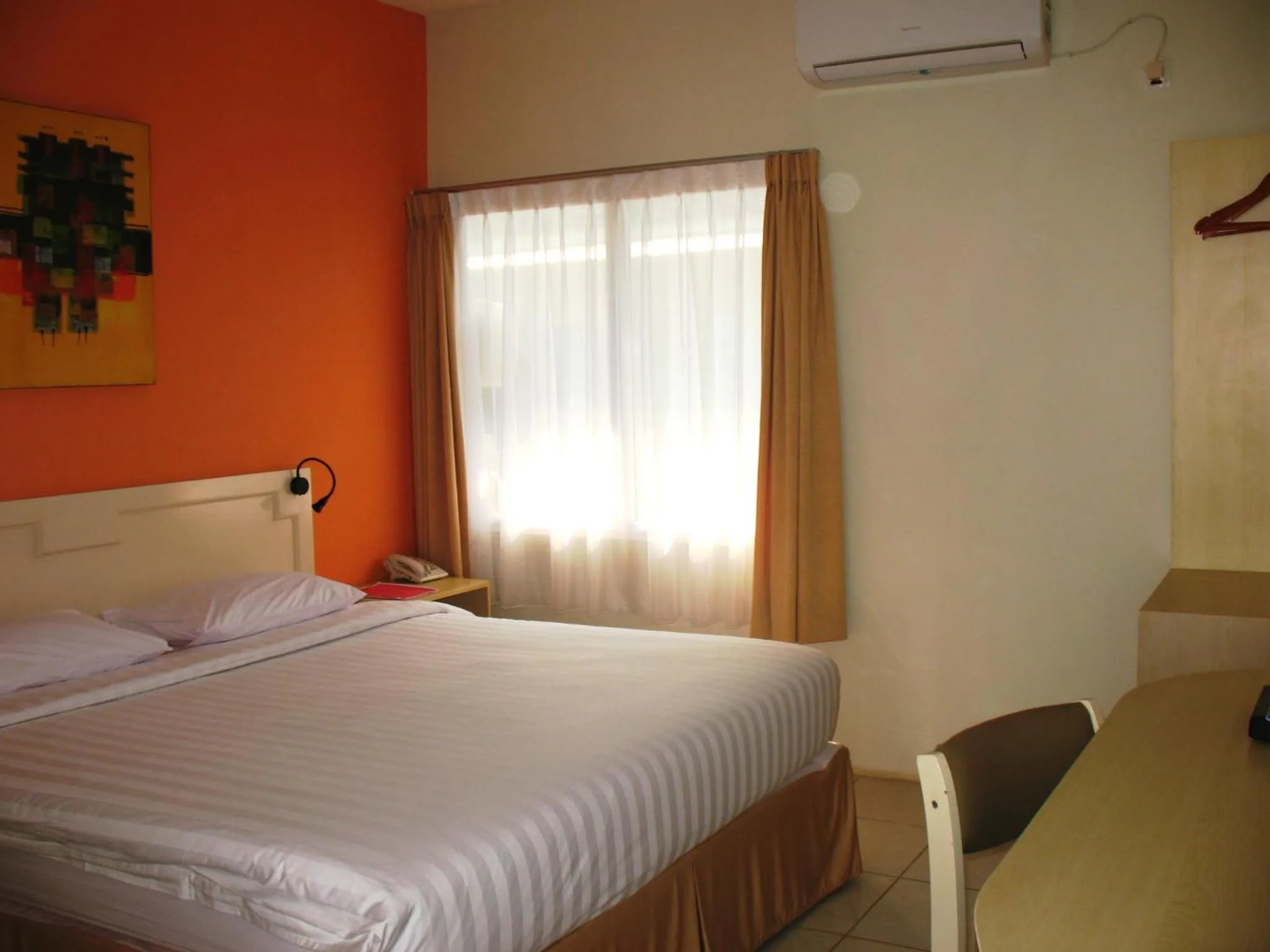 Photo of the whole room in Cengkareng Transit Hotel