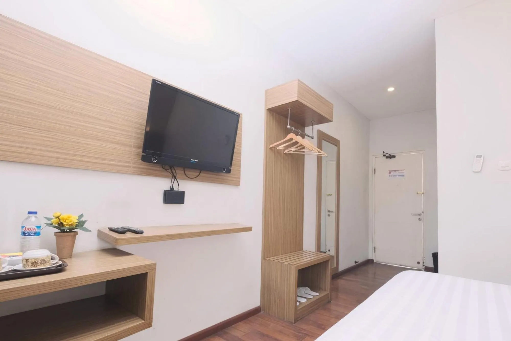 Bedroom in Cengkareng Transit Hotel