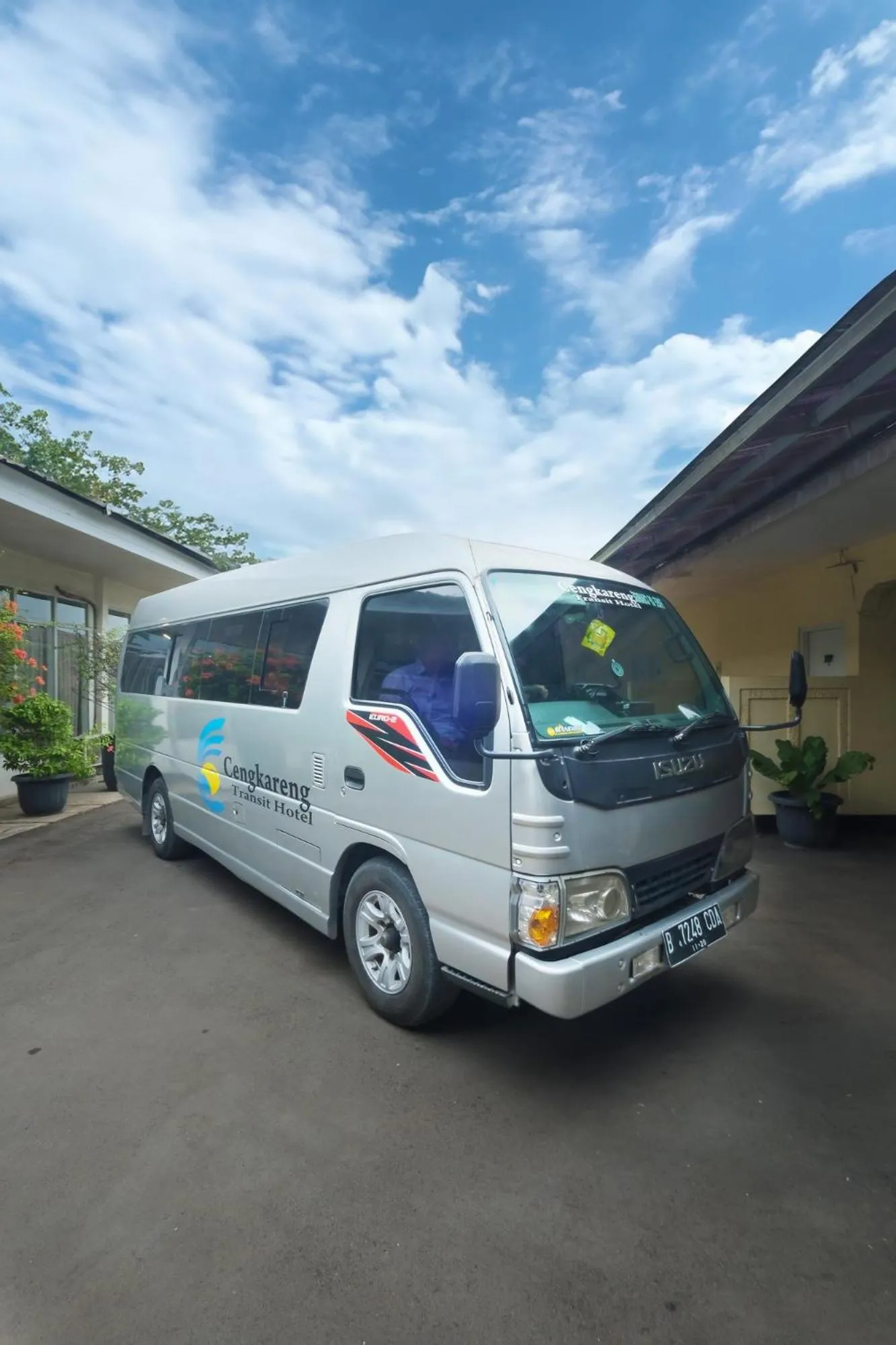 shuttle in Cengkareng Transit Hotel