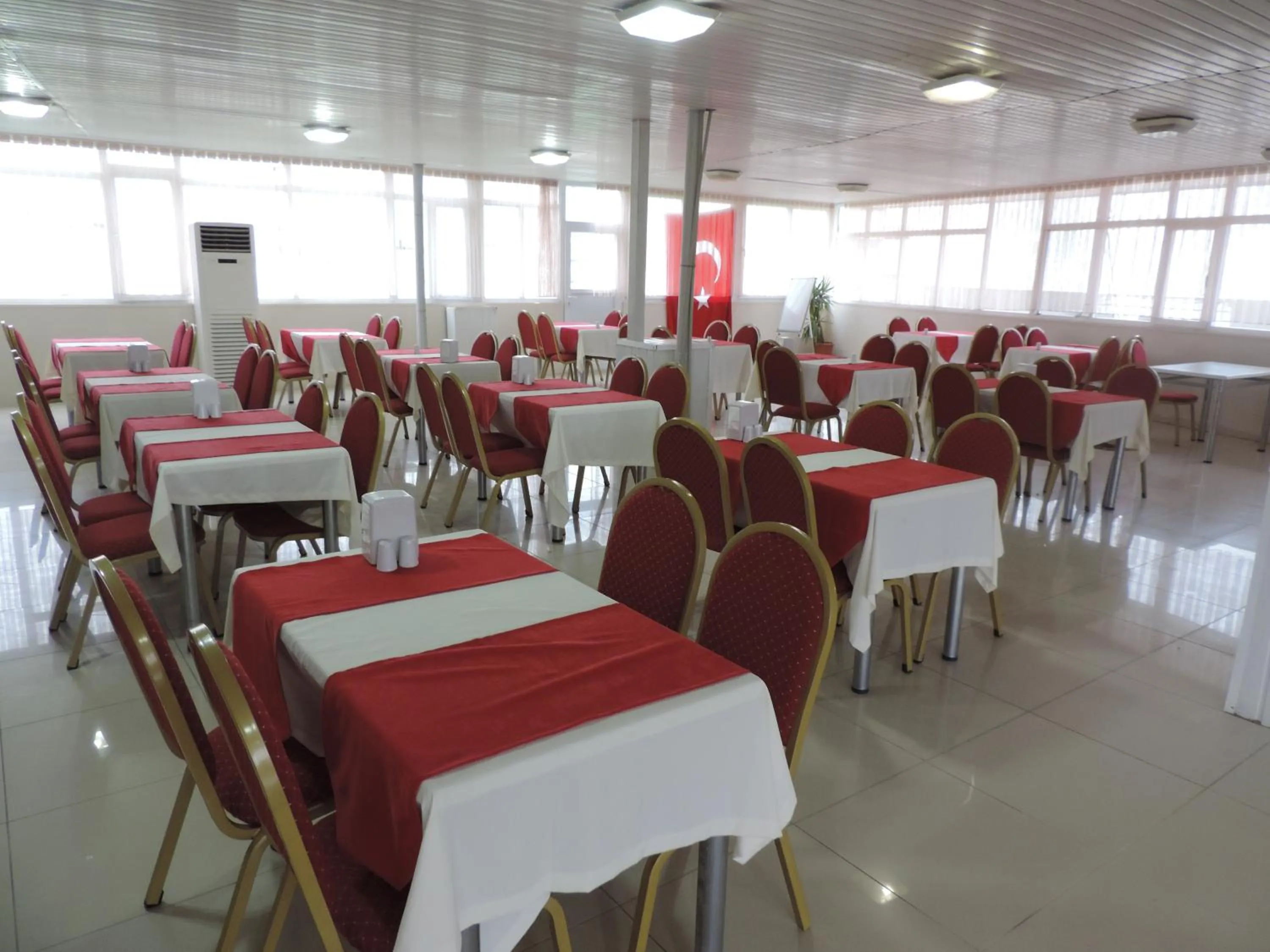 Restaurant/places to eat in Osmaniye Hanedan Otel