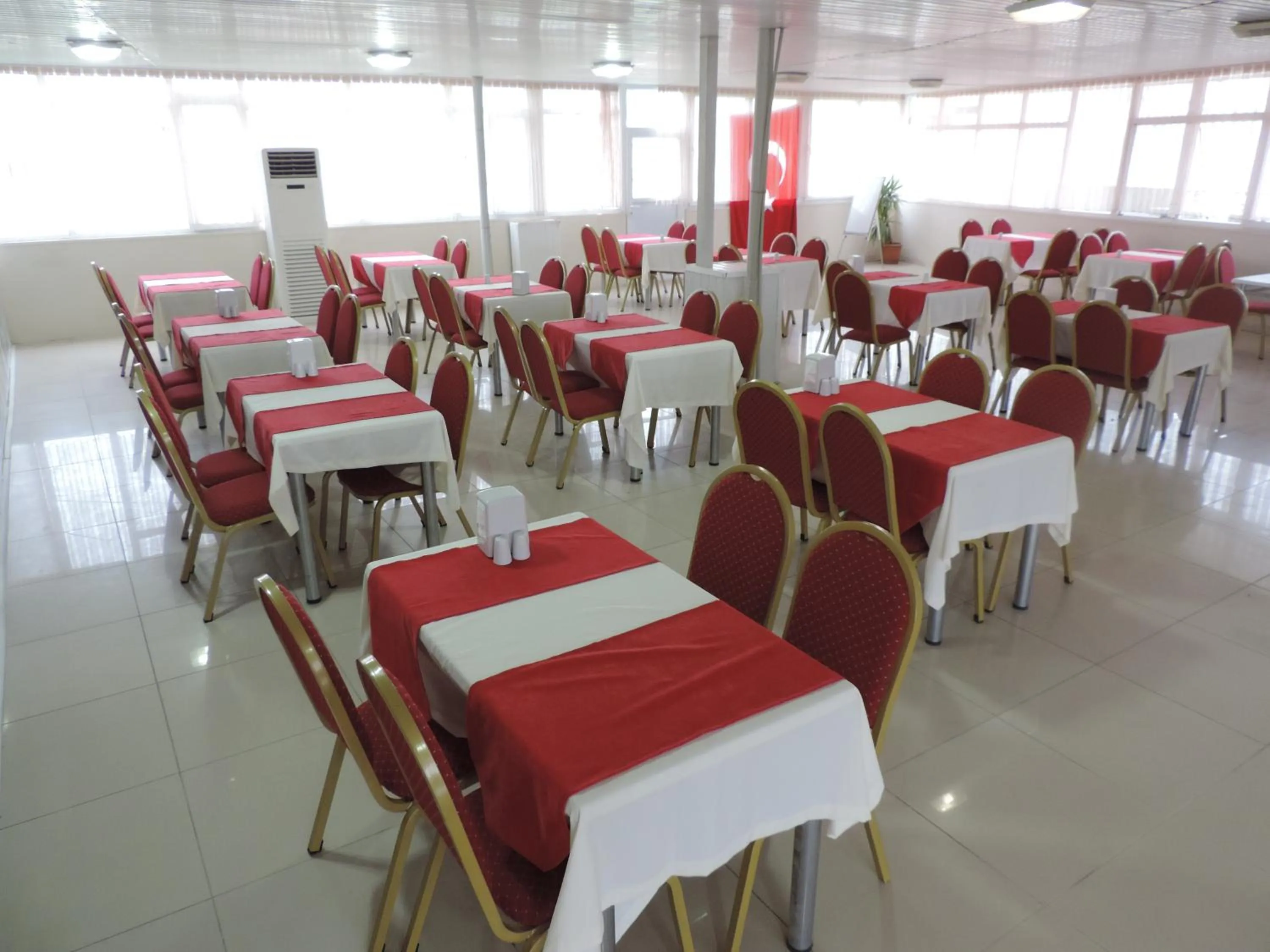 Restaurant/places to eat in Osmaniye Hanedan Otel