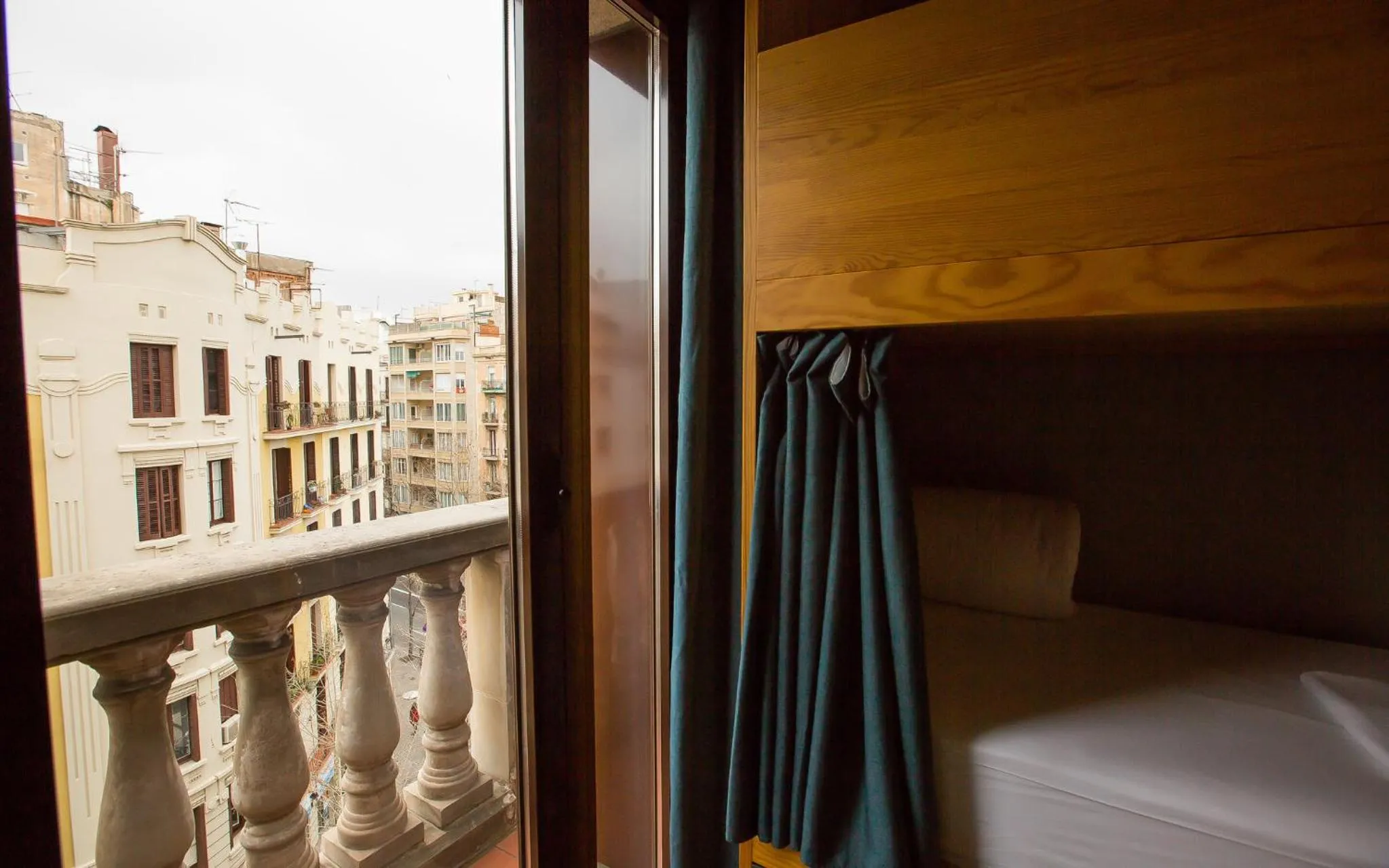 Street view, Bed in Yeah Barcelona Hostel