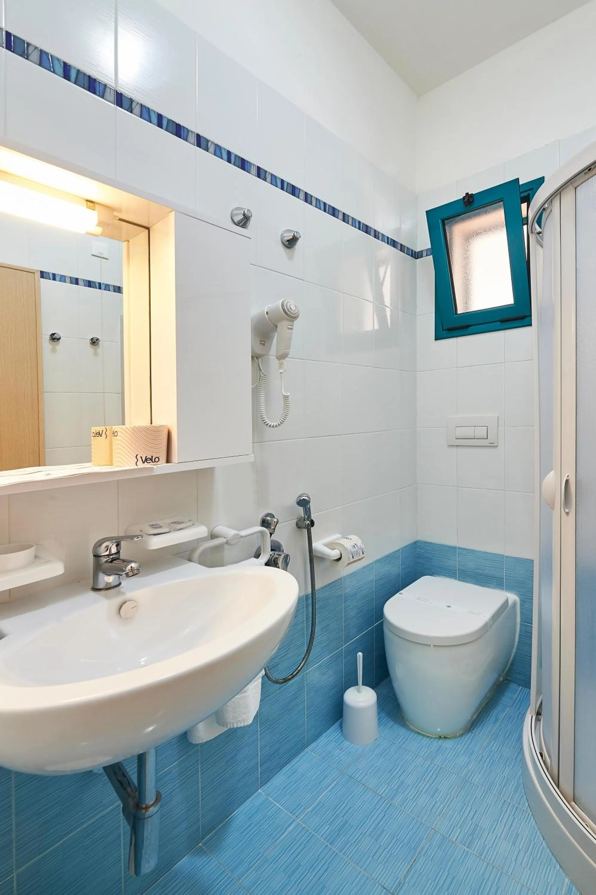 Shower in Costa del Salento - CDSHotels