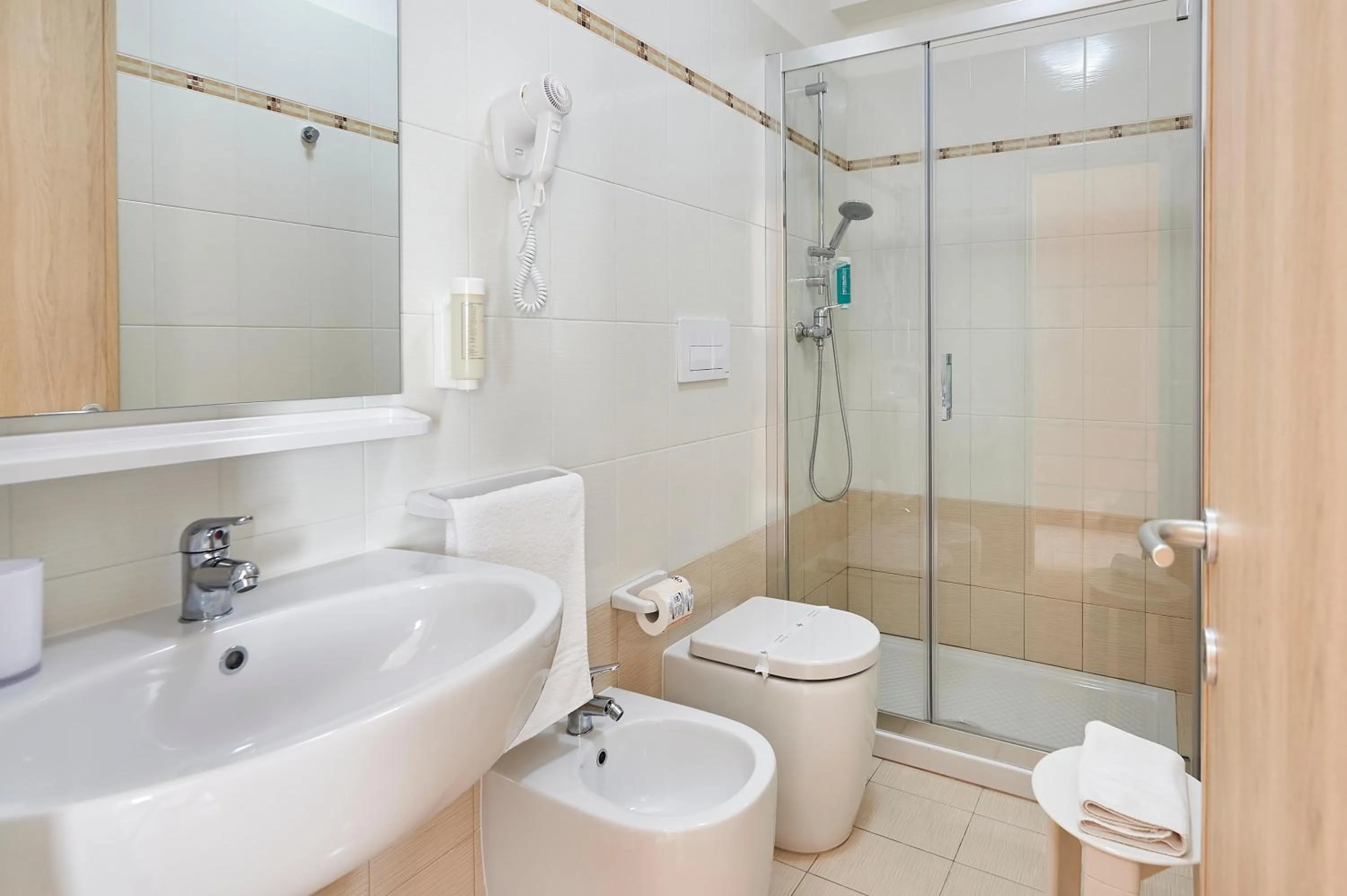 Shower in Costa del Salento - CDSHotels