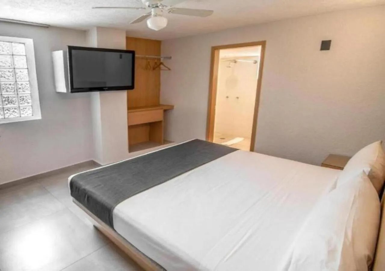 Bed in Hotel Emperador centro Guadalajara y Remodelado