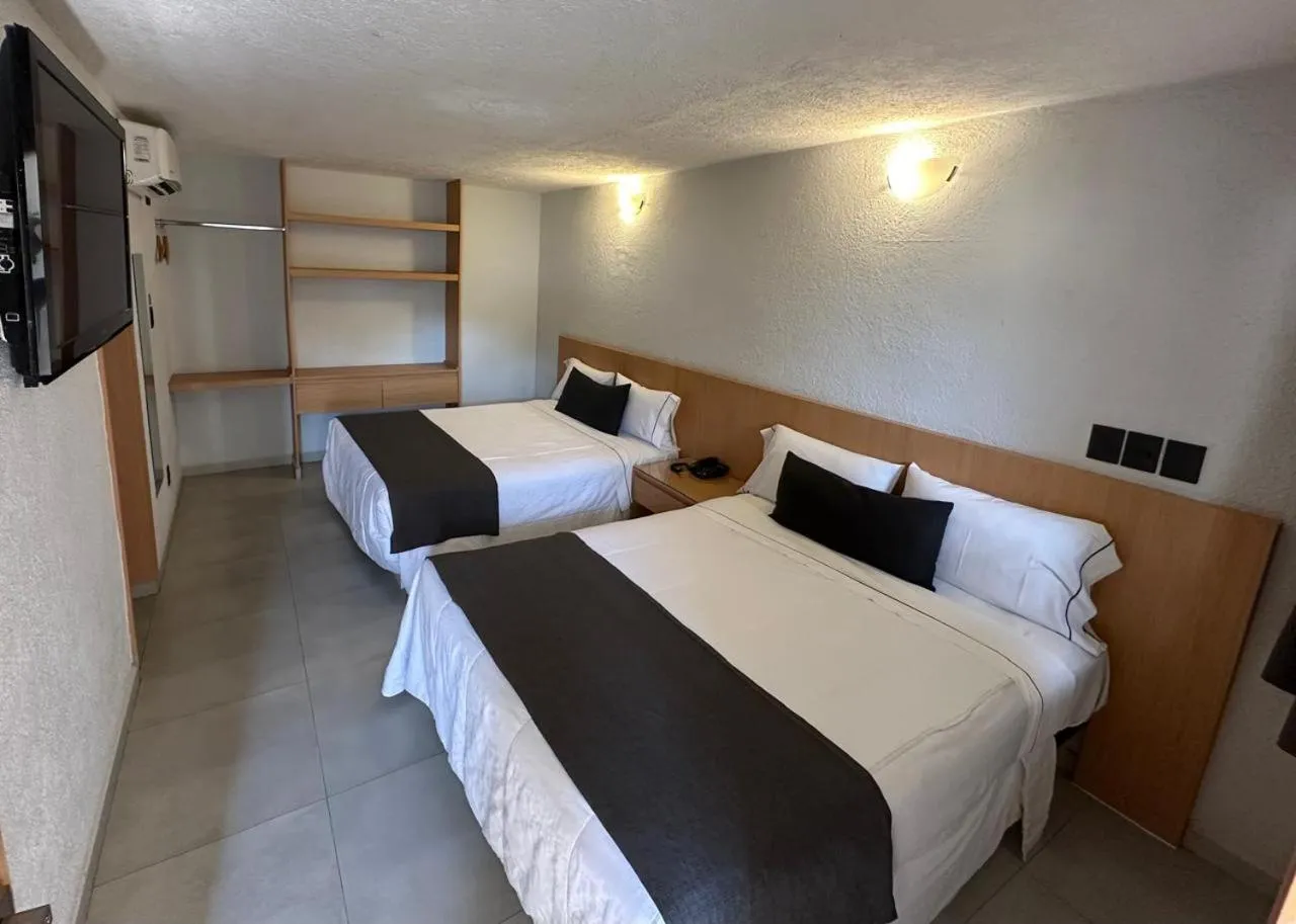 Bed in Hotel Emperador centro Guadalajara y Remodelado