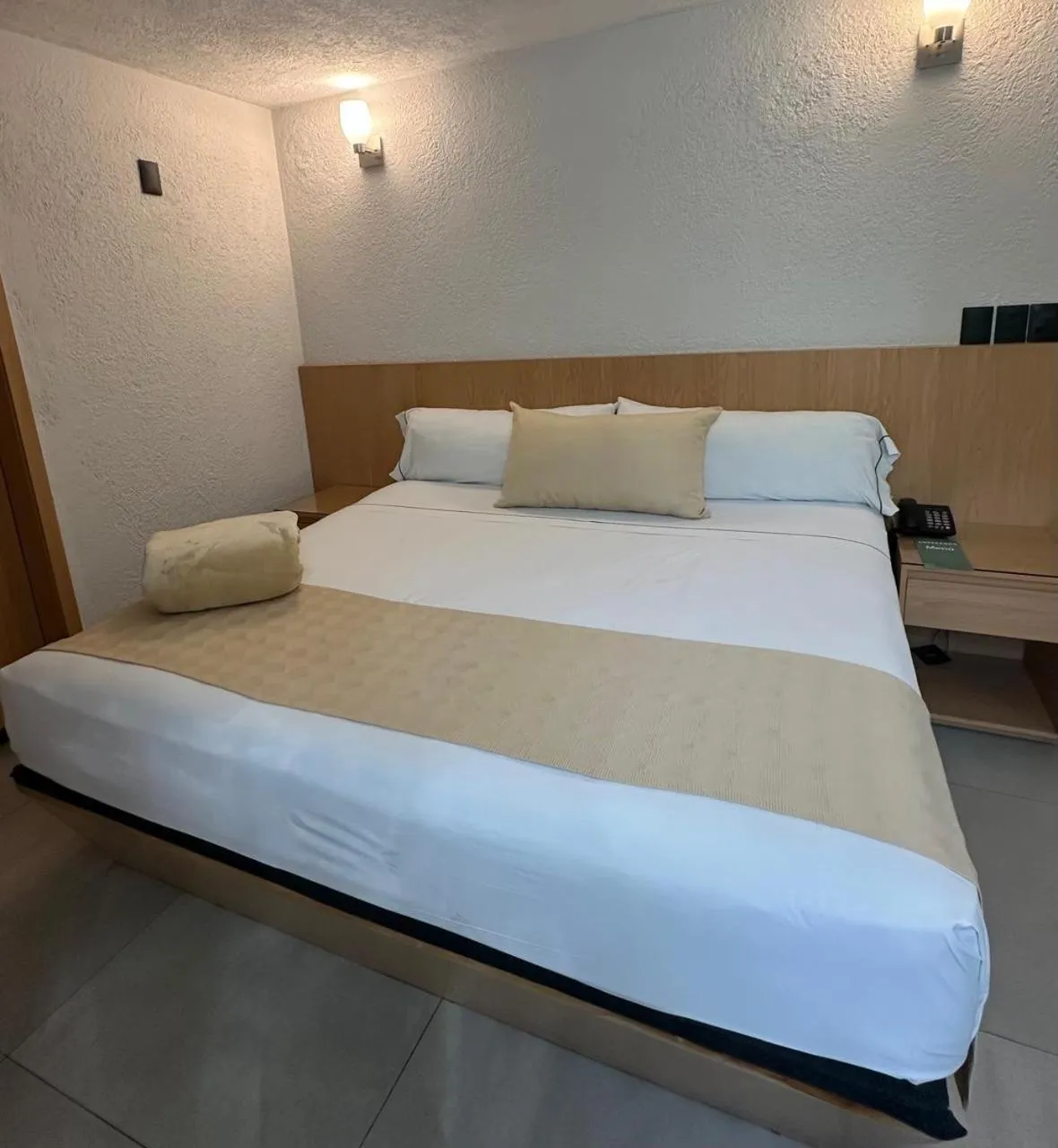 Bed in Hotel Emperador centro Guadalajara y Remodelado