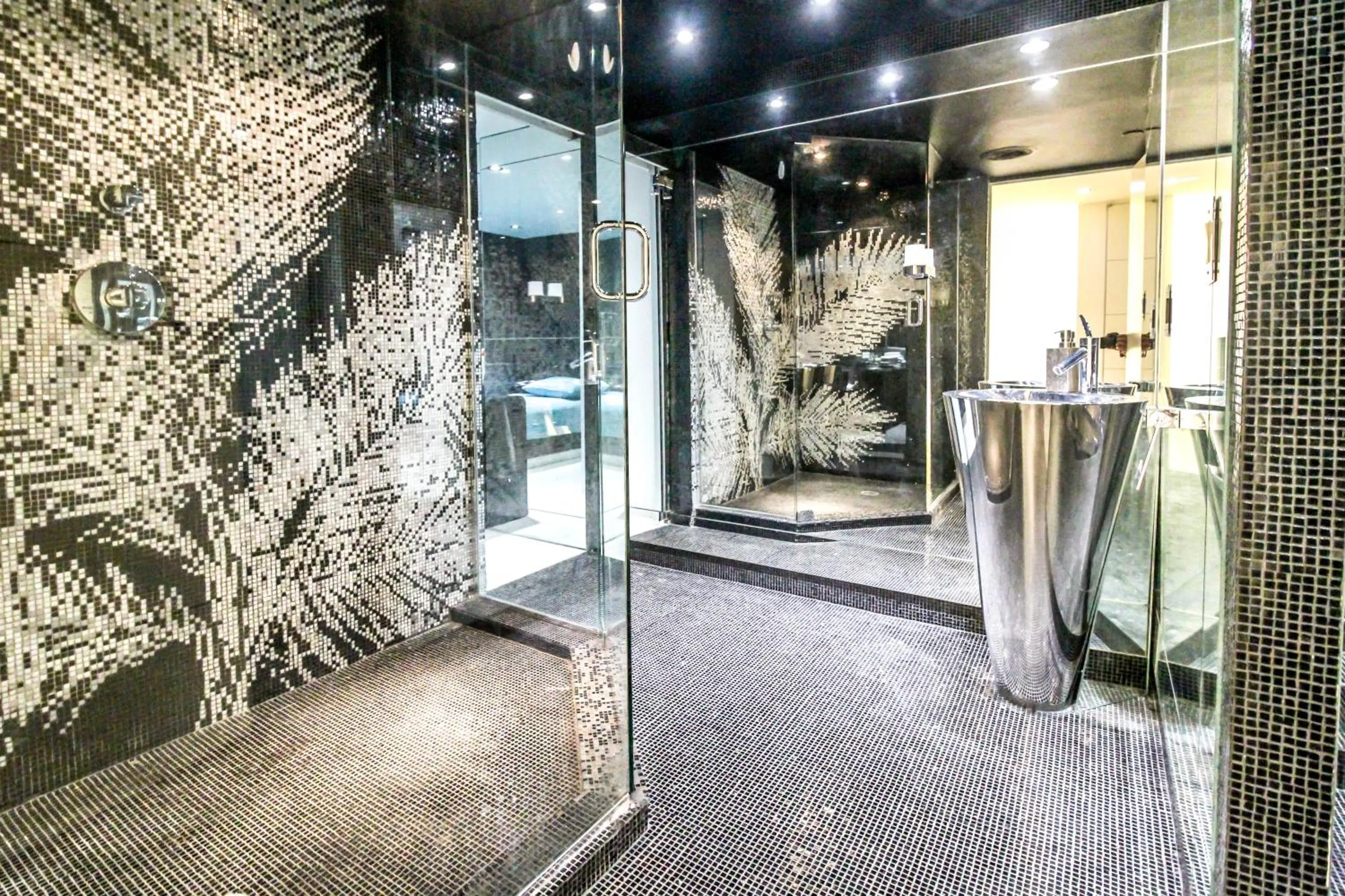 Bathroom in Casa Grande Suites on Ocean Drive