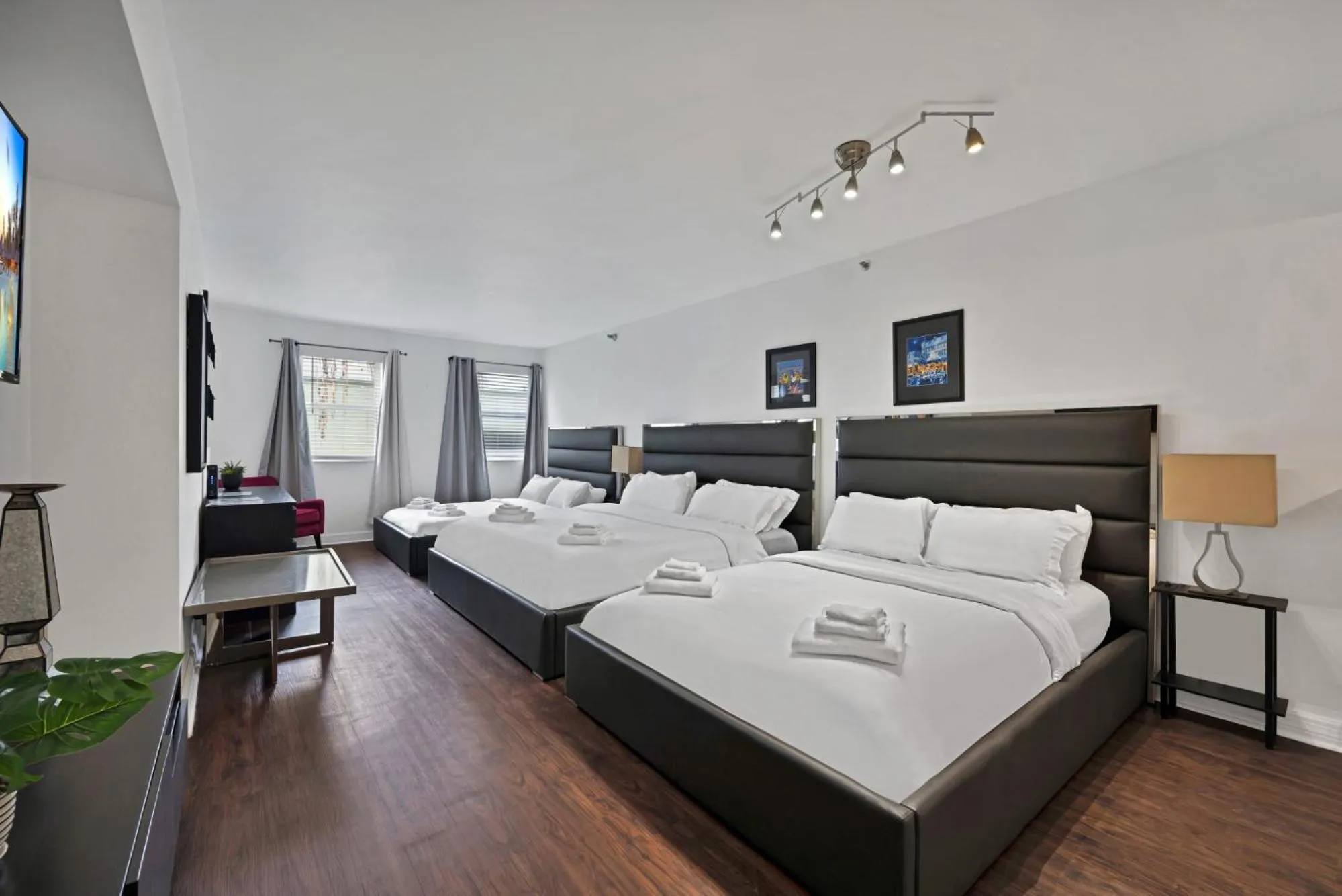 Bed in Casa Grande Suites on Ocean Drive