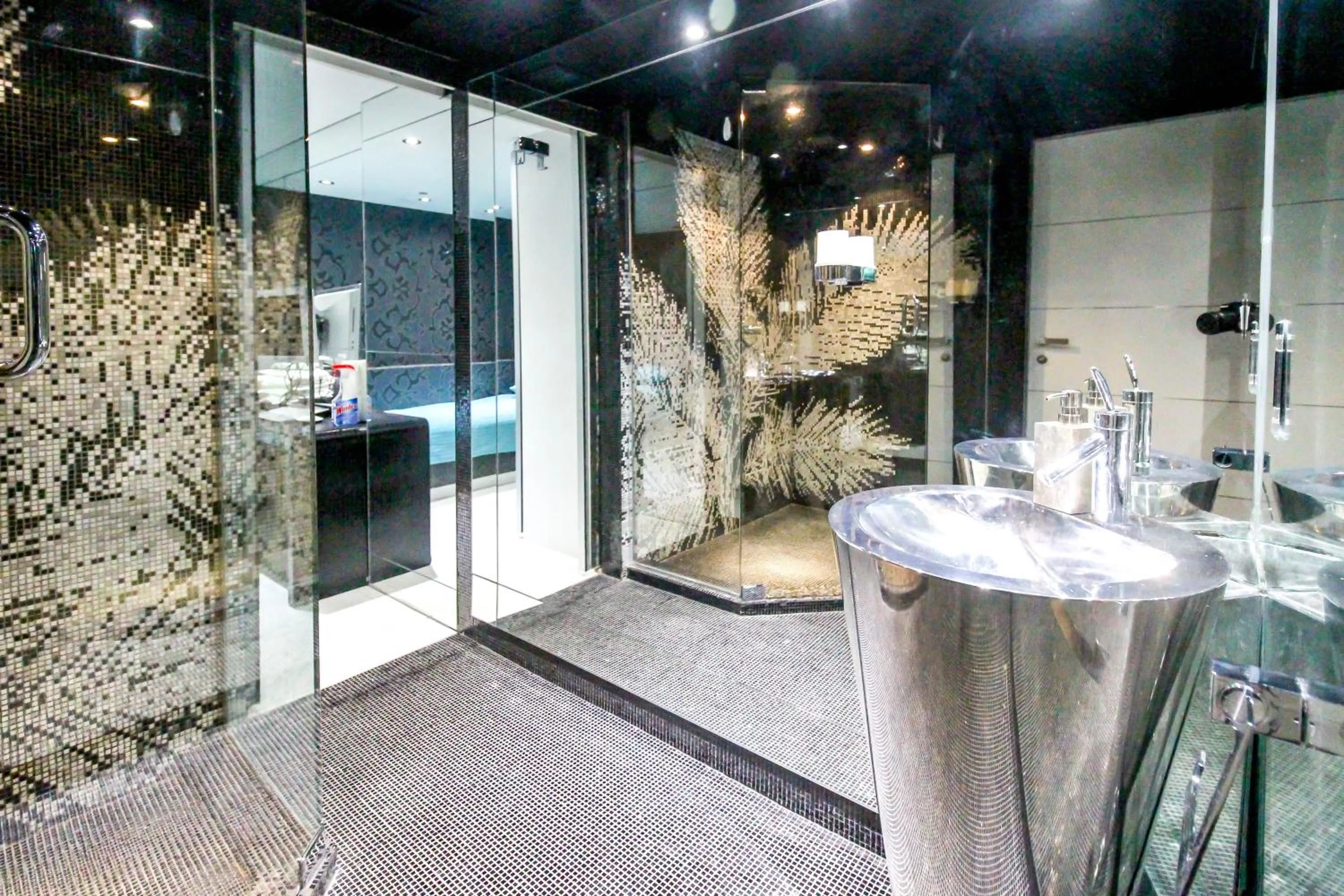 Bathroom in Casa Grande Suites on Ocean Drive