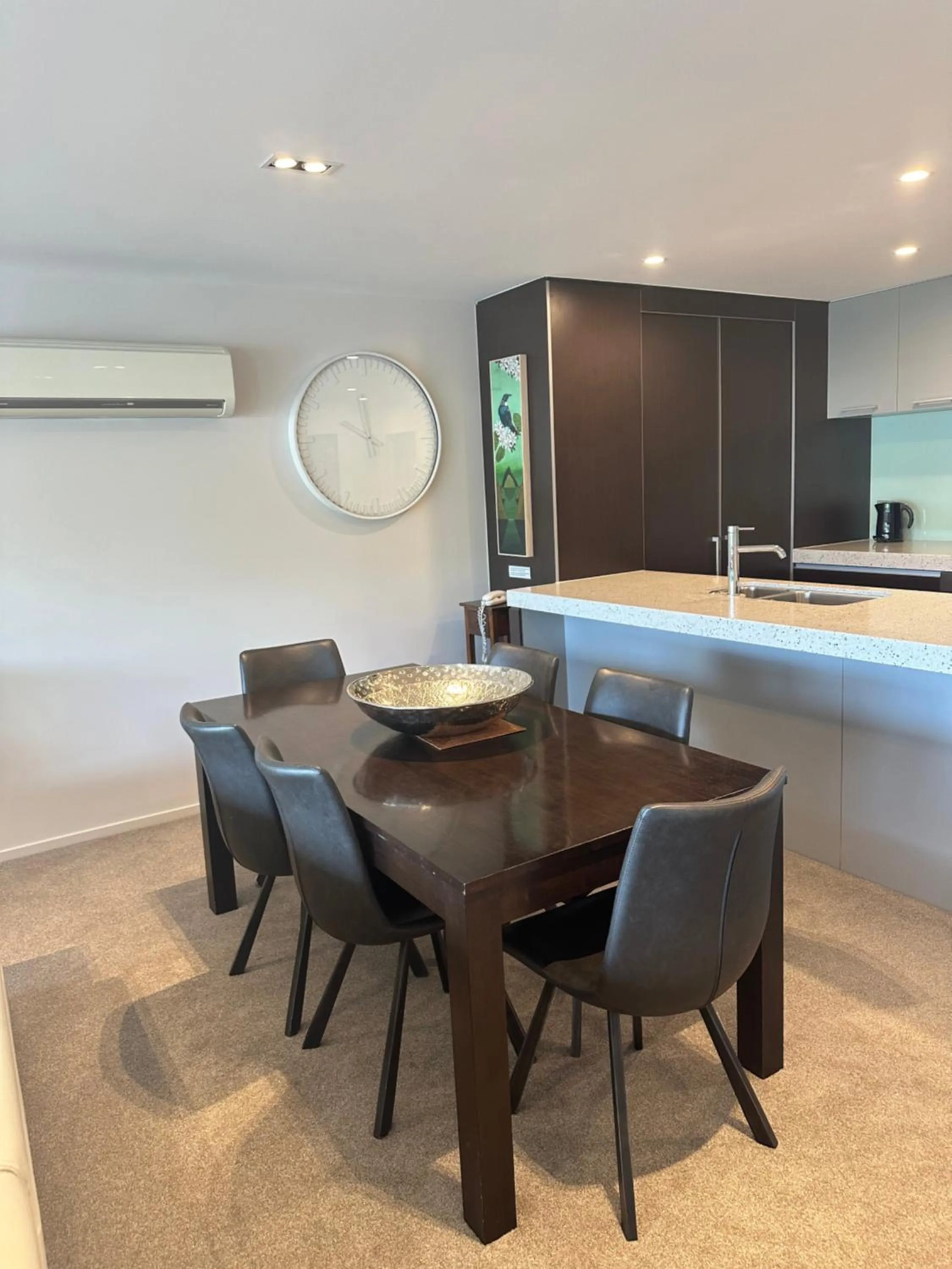 Dining area in Picton Waterfront Apartments