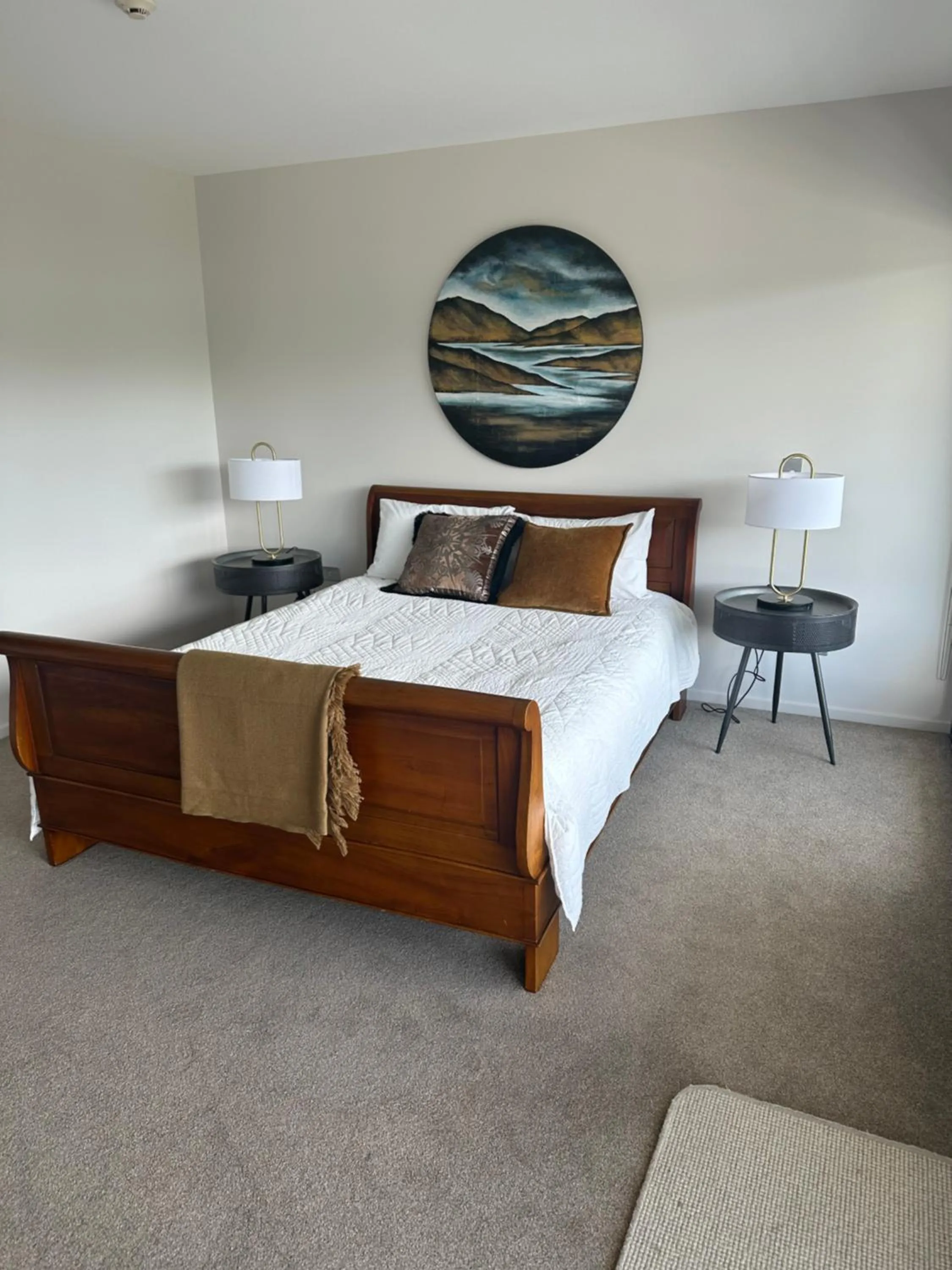 Bedroom, Bed in Picton Waterfront Apartments