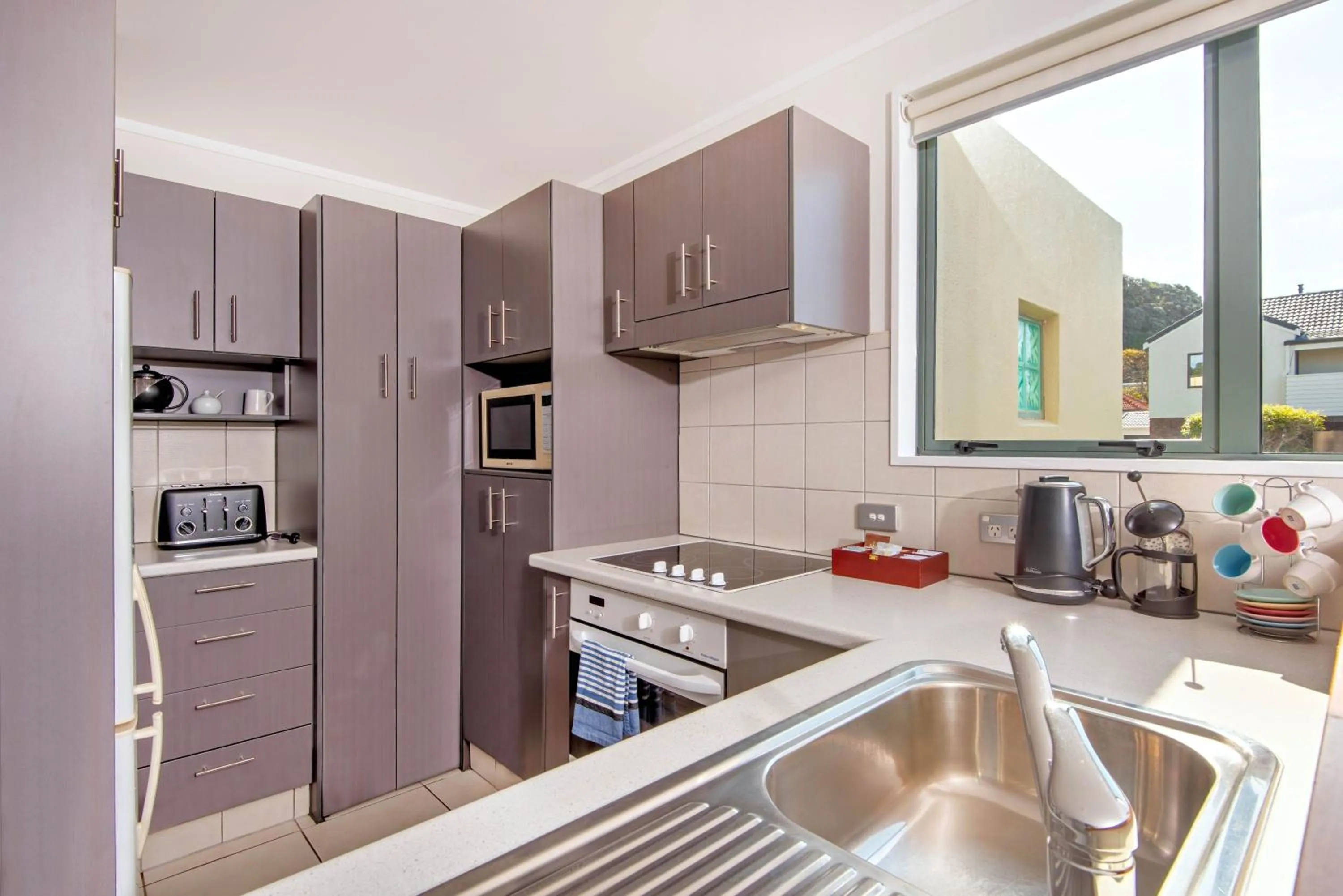 Coffee/tea facilities in Beachpoint Apartments