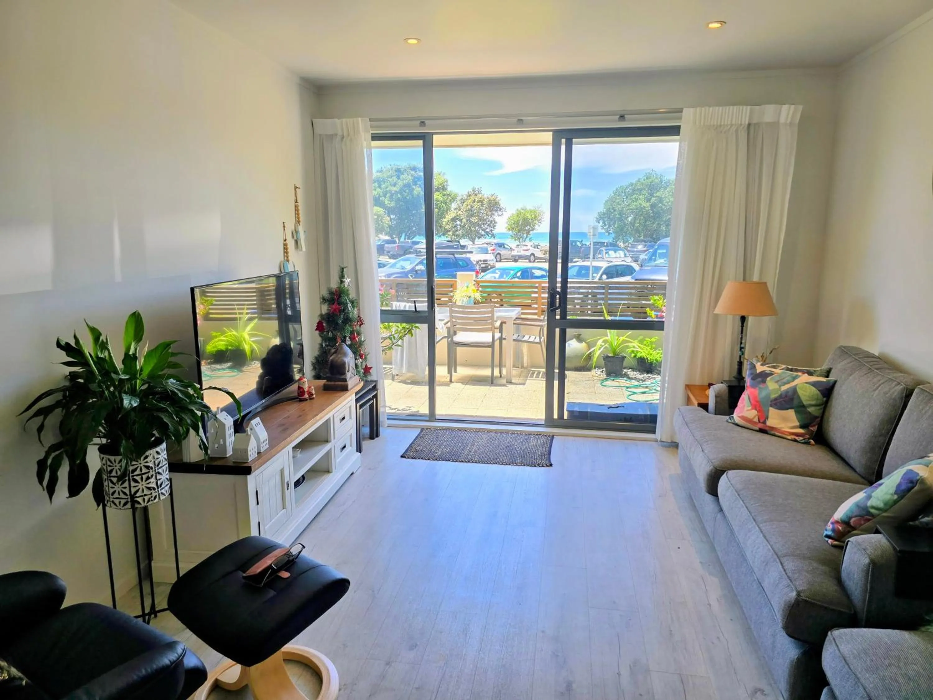 Living room in Beachpoint Apartments