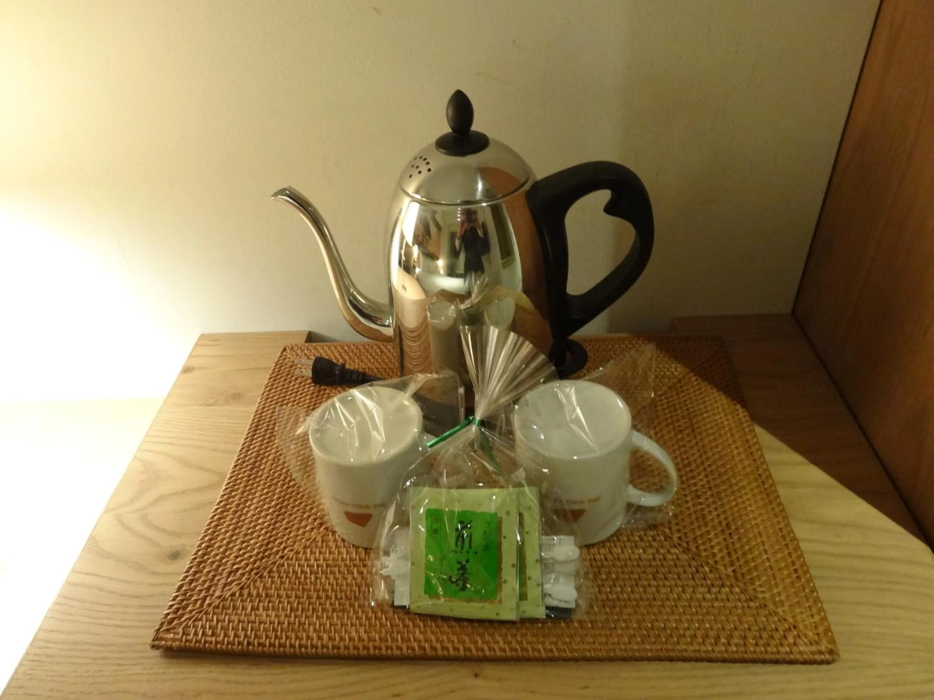 Coffee/tea facilities in The Wall Hotel