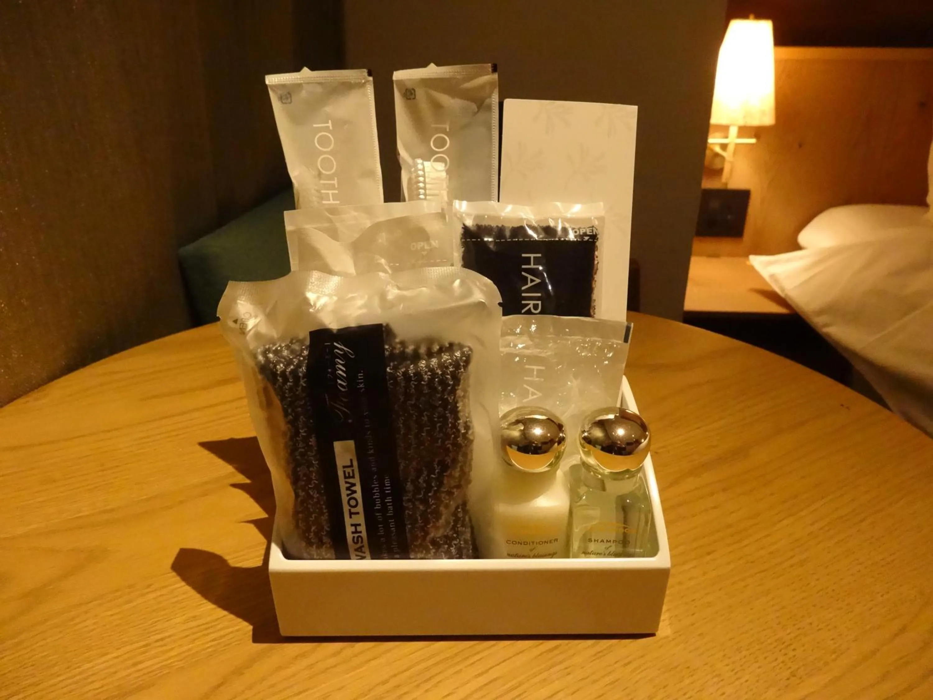 Other, Bed in The Wall Hotel