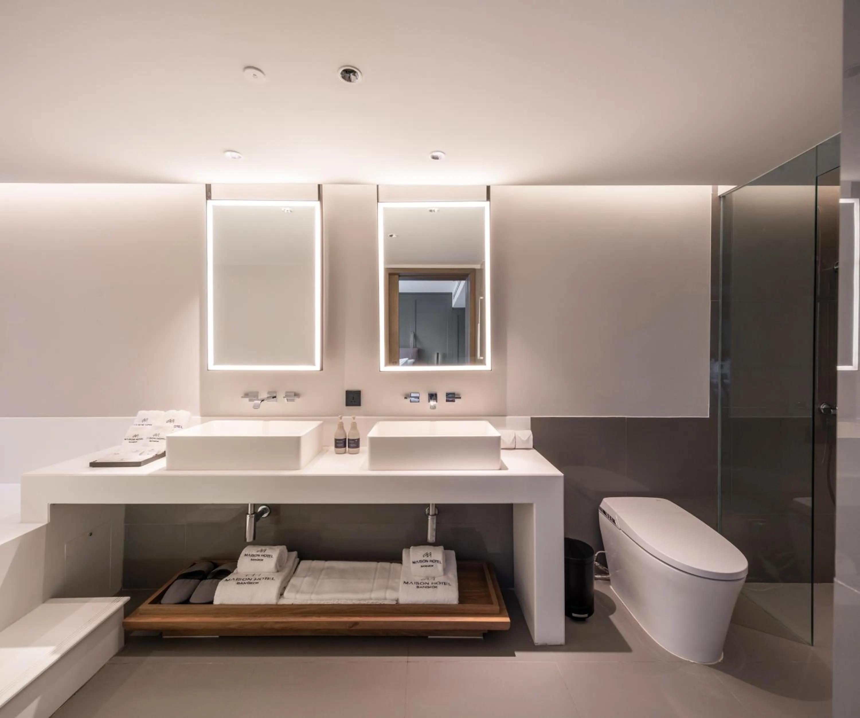 Toilet, Bathroom in Rajah Hotel