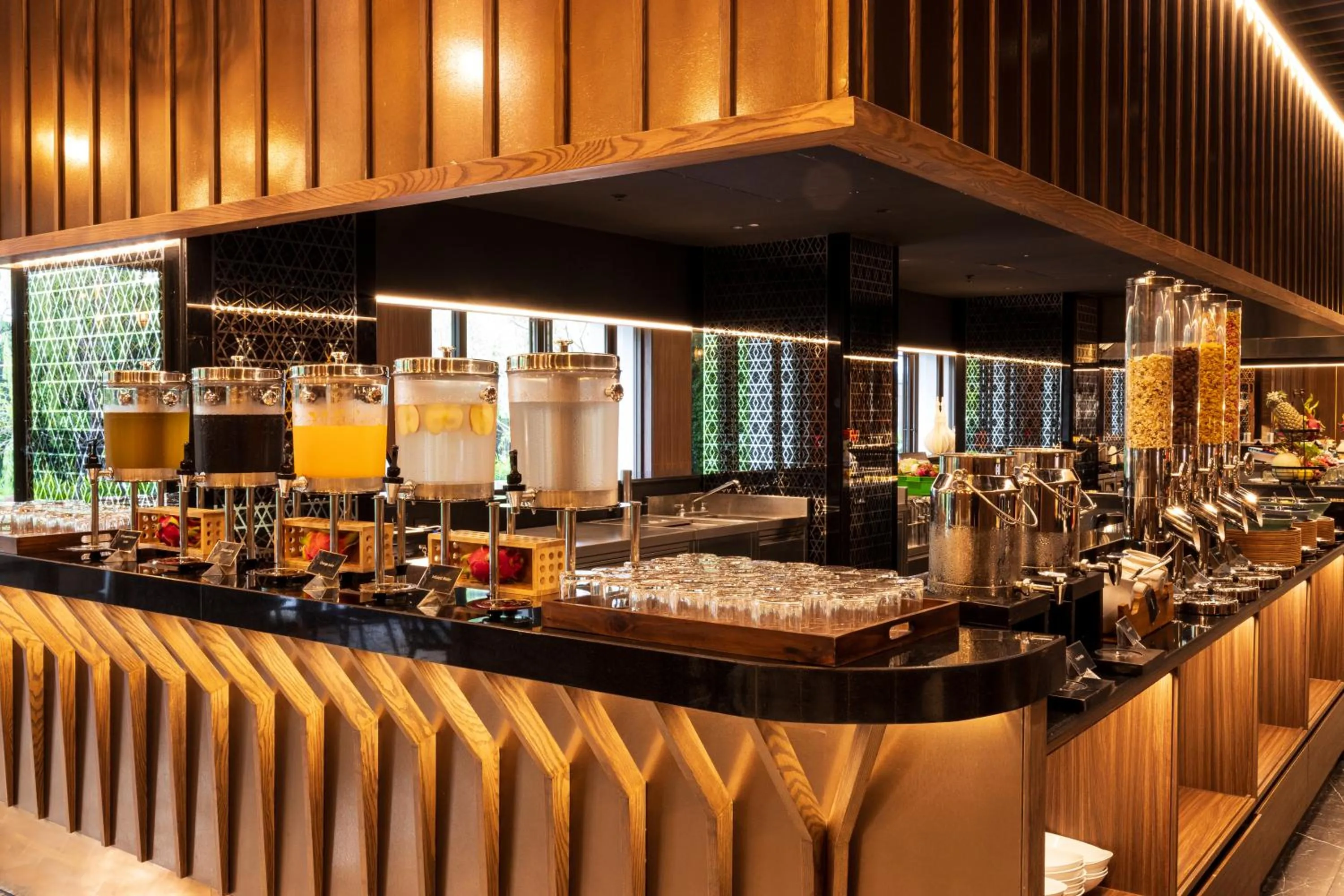 Breakfast in Rajah Hotel