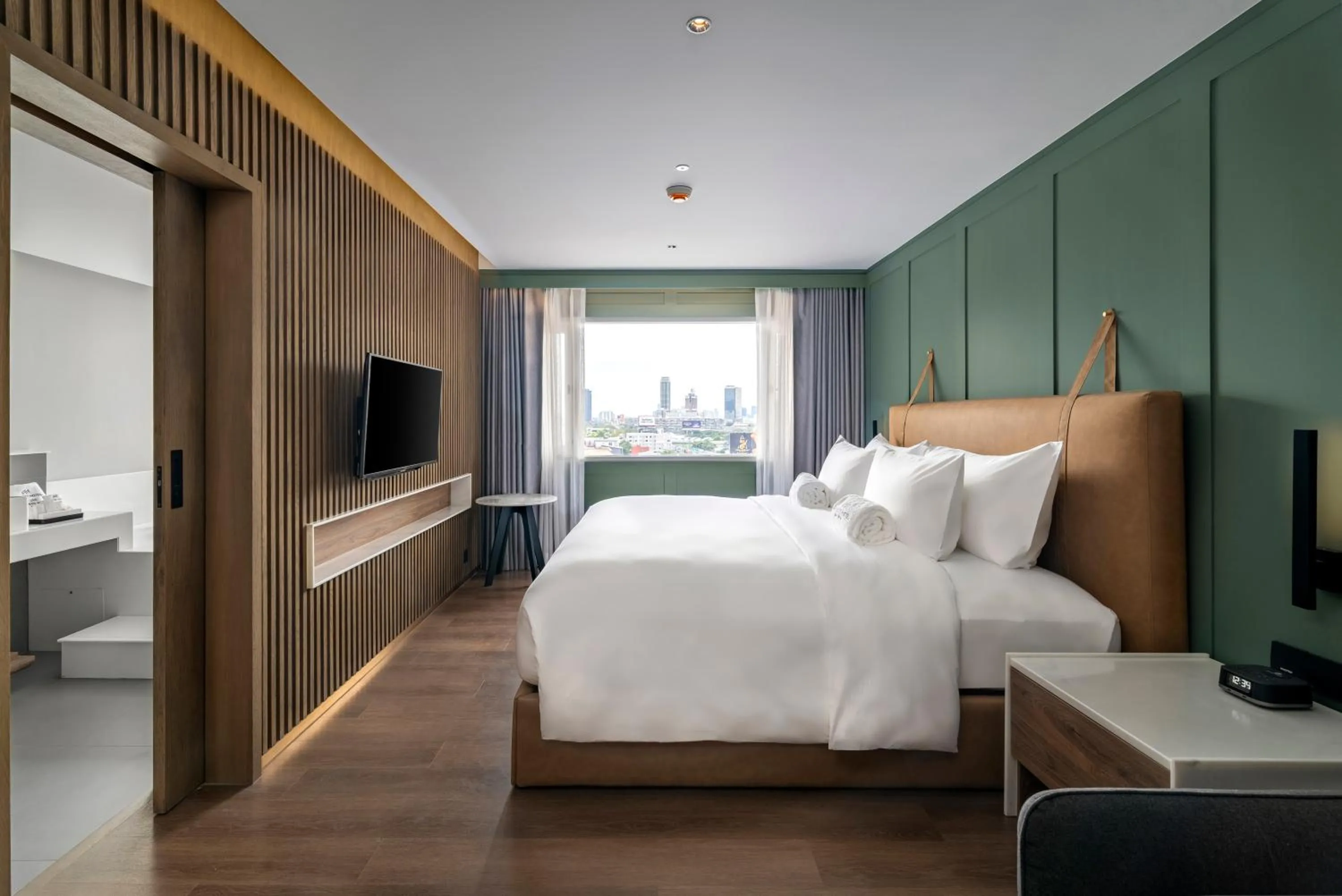 Bedroom, Bed in Rajah Hotel