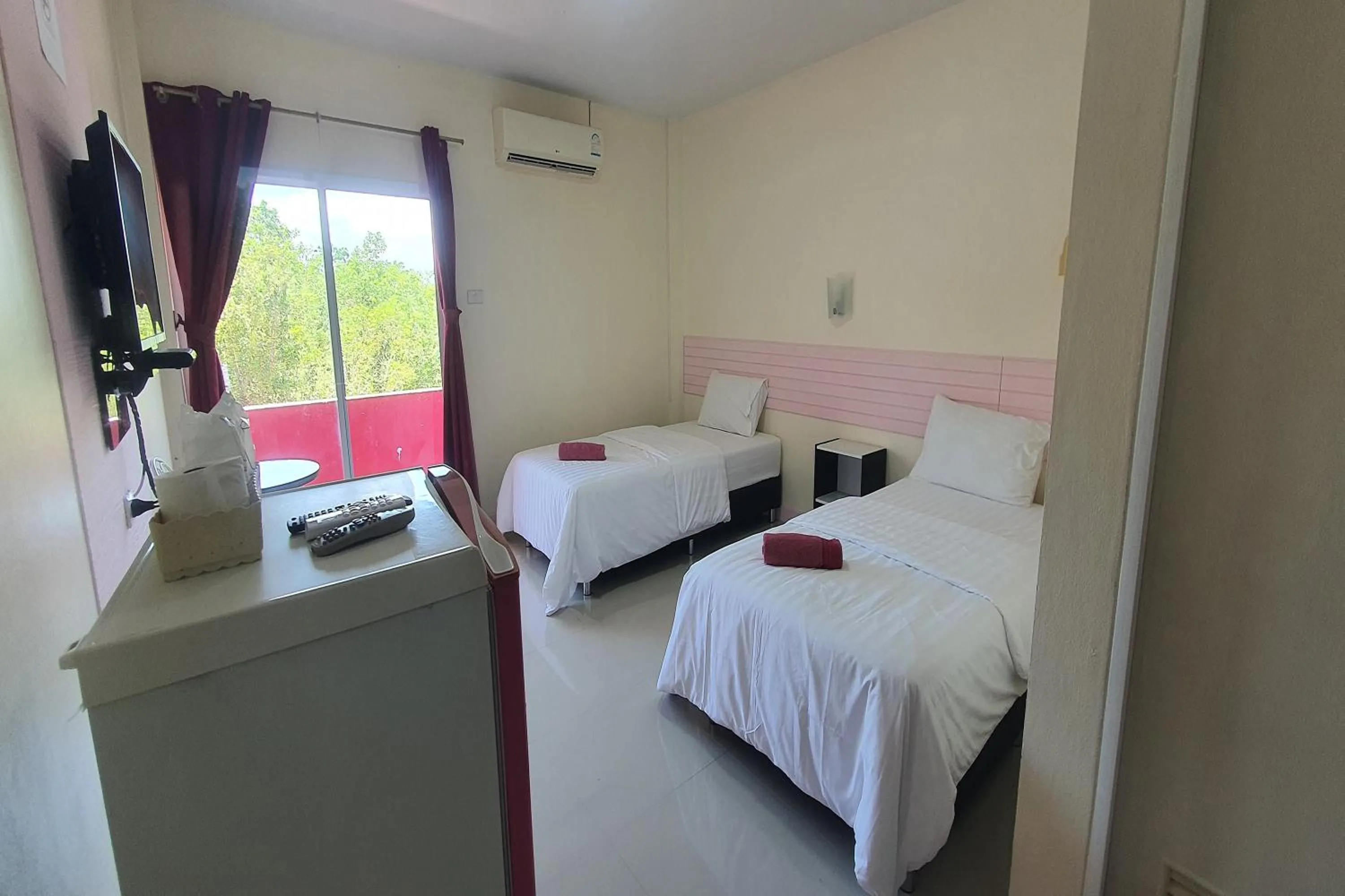 Bedroom, Bed in M Resort