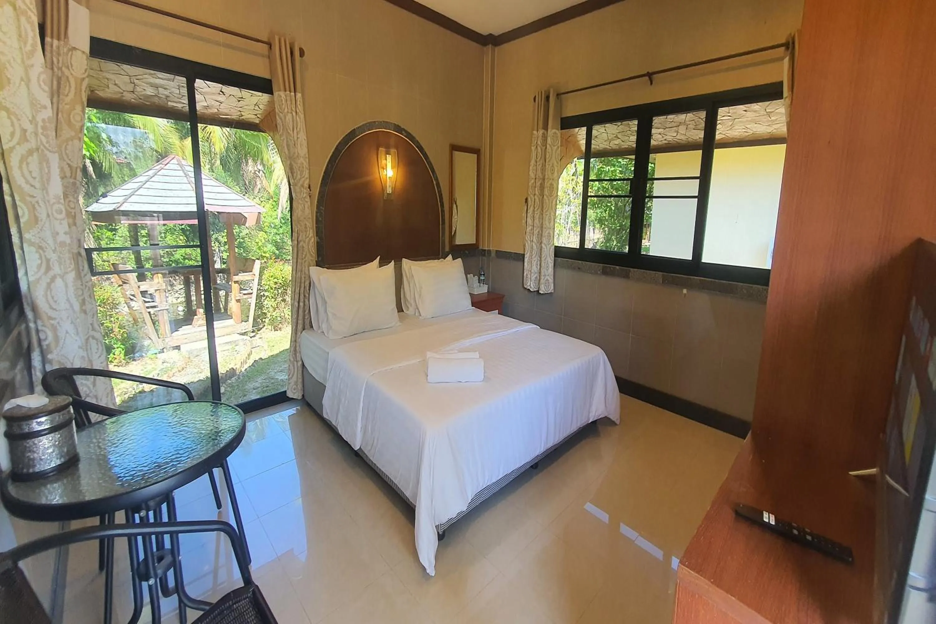 Bedroom, Bed in M Resort