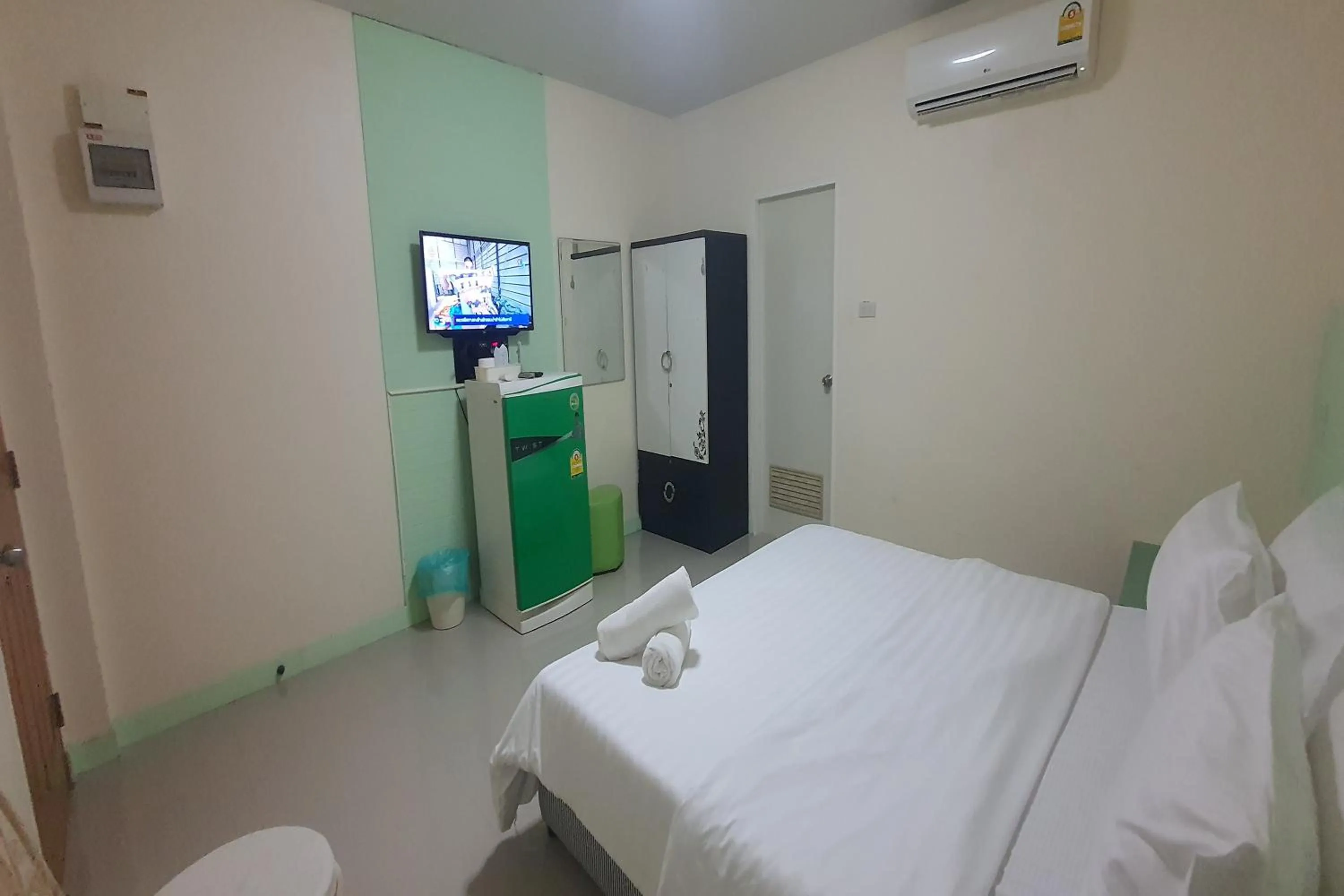 Bedroom, Bed in M Resort