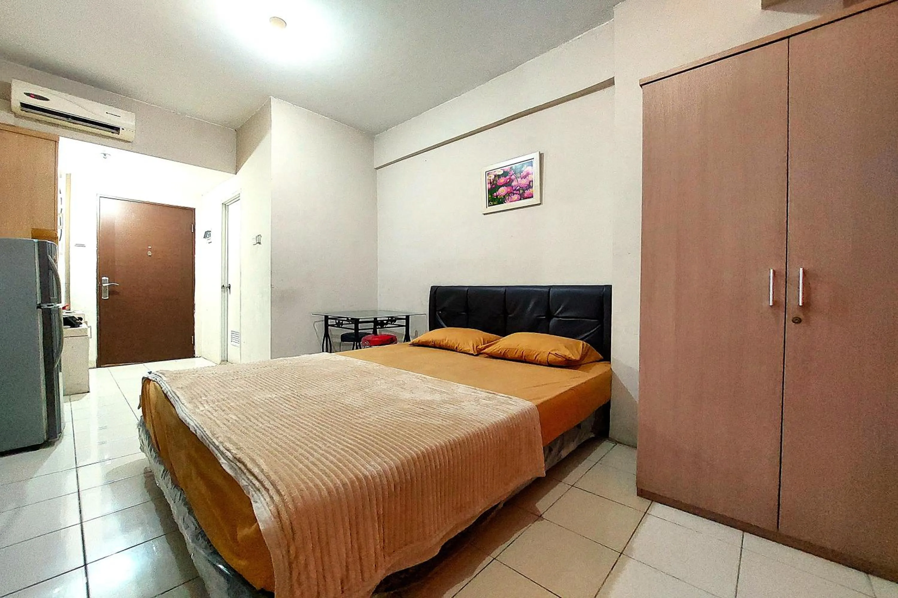 Bed in Adaru Property at Sunter Park View