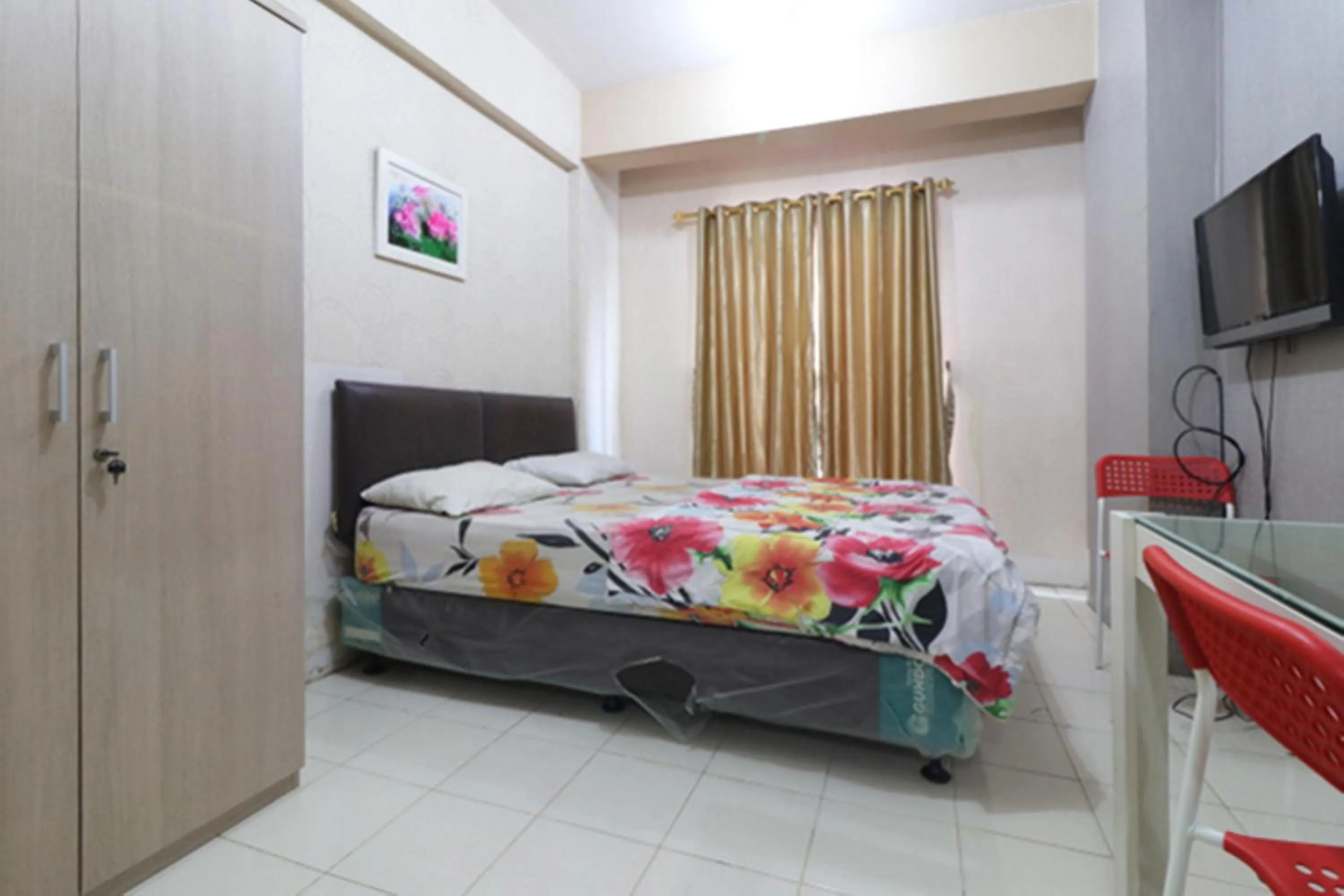 Bedroom, Bed in Adaru Property at Sunter Park View