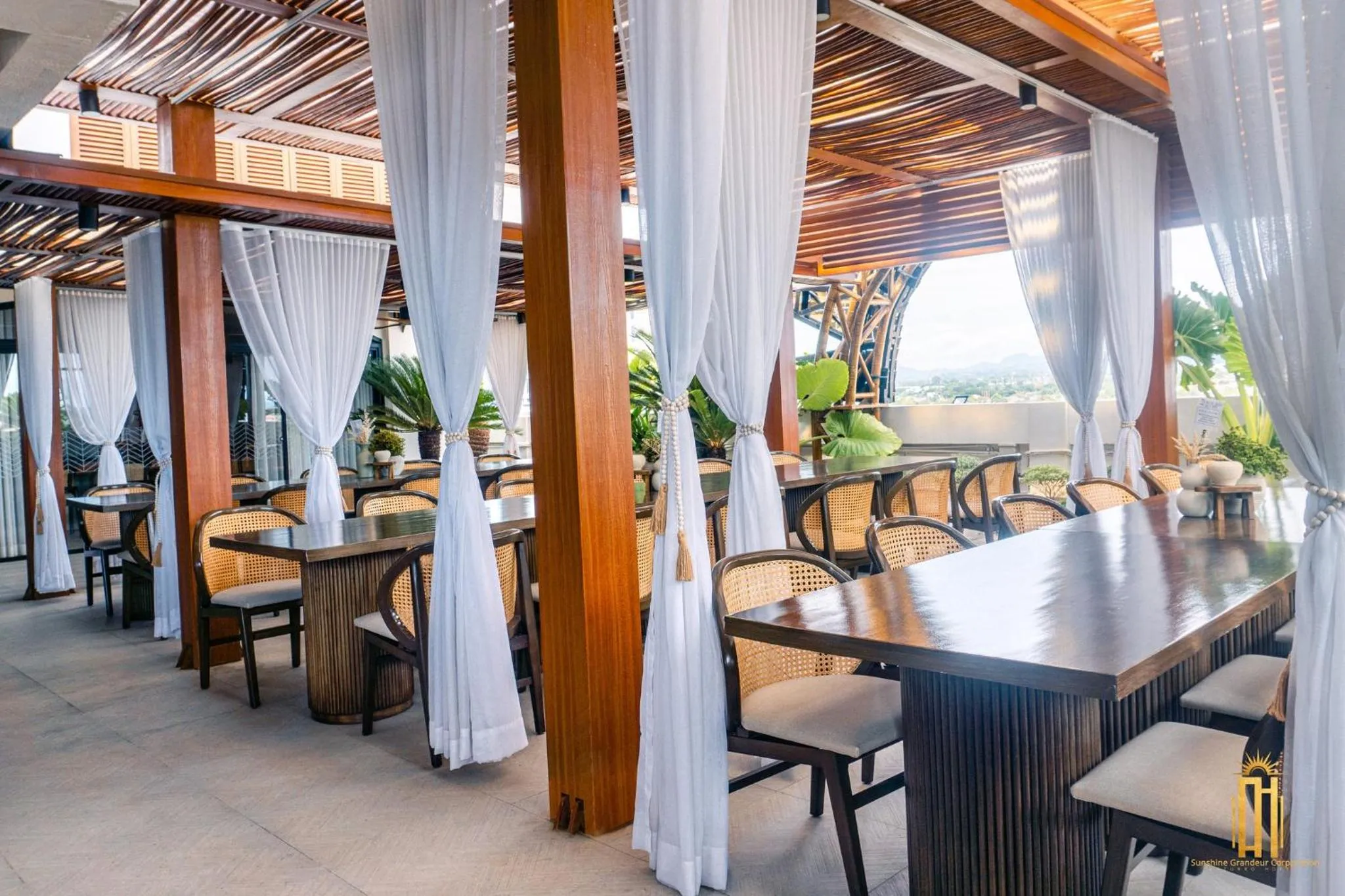 Restaurant/places to eat in Azzurro Hotel