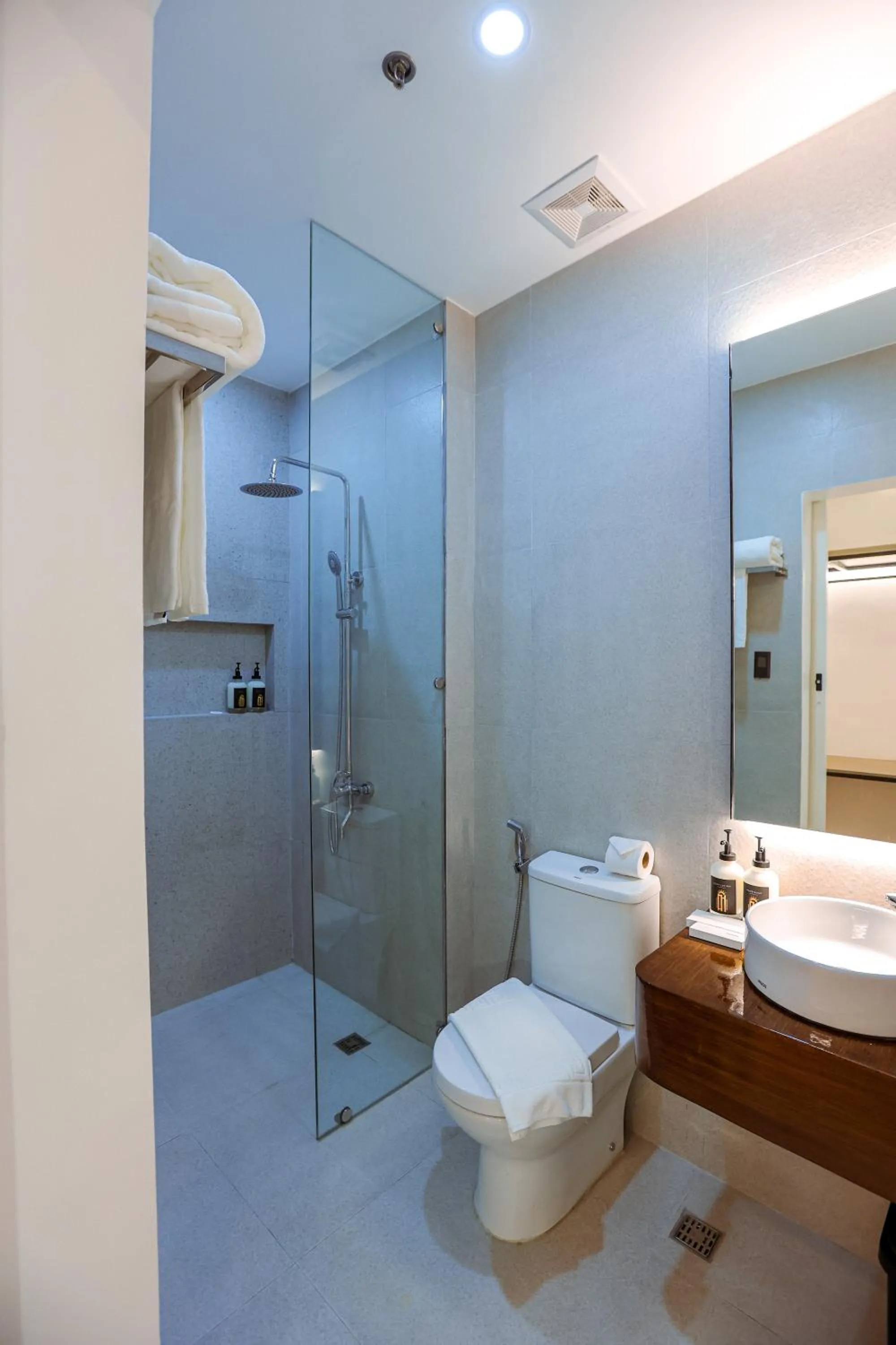 Bathroom in Azzurro Hotel