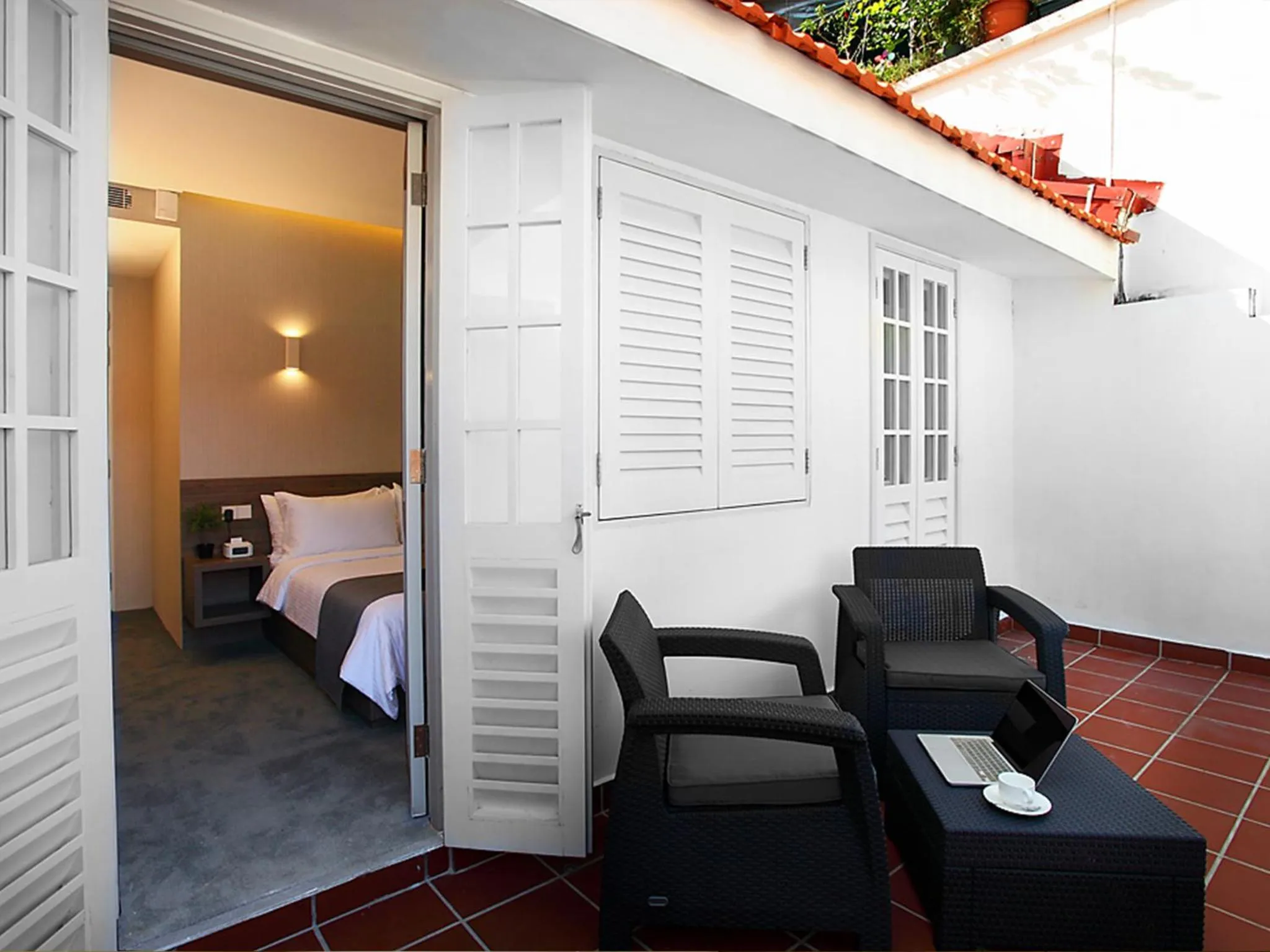 Balcony/Terrace, Bed in Arcadia Hotel