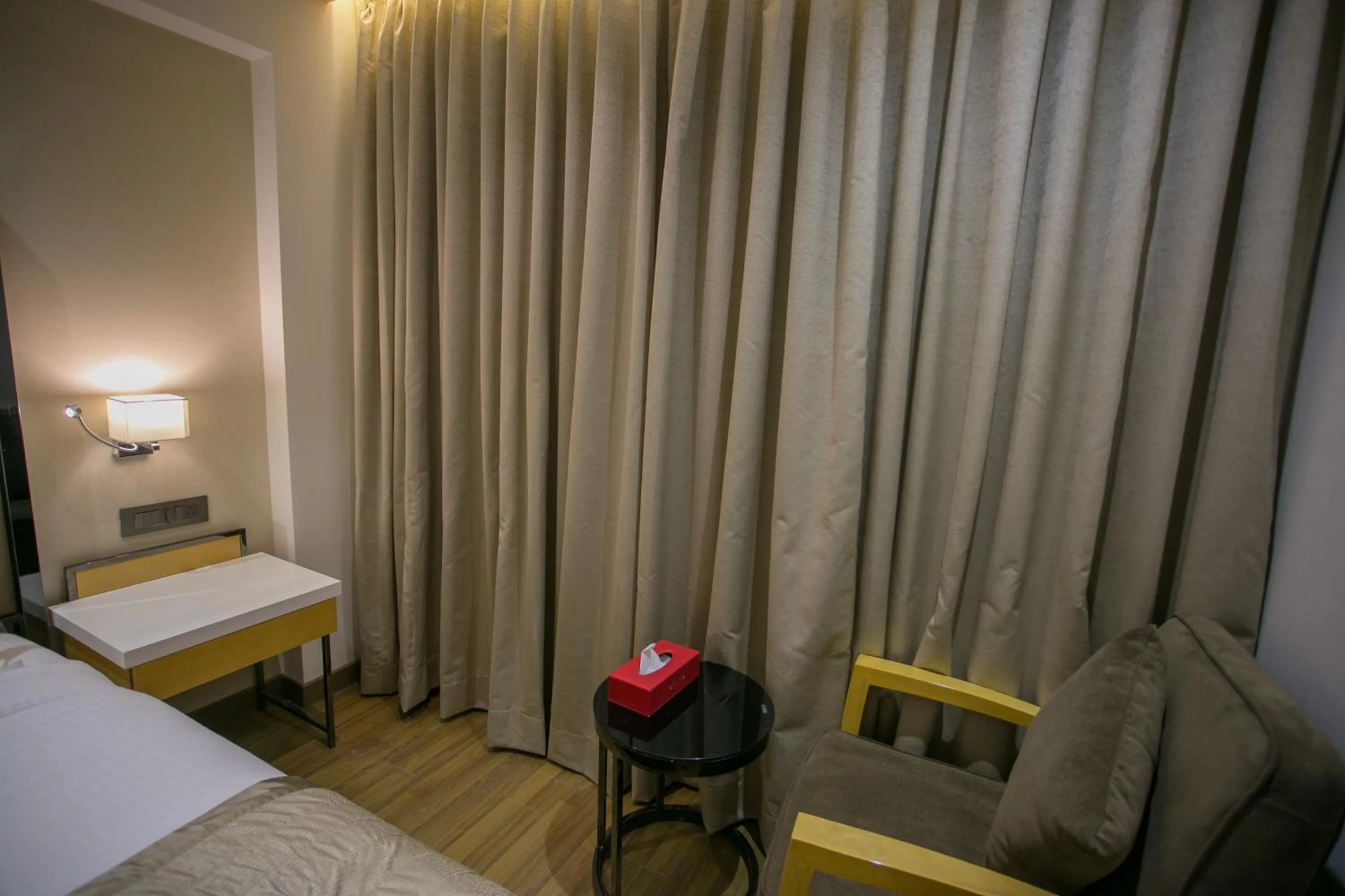 Seating area, Bed in Varju Villa