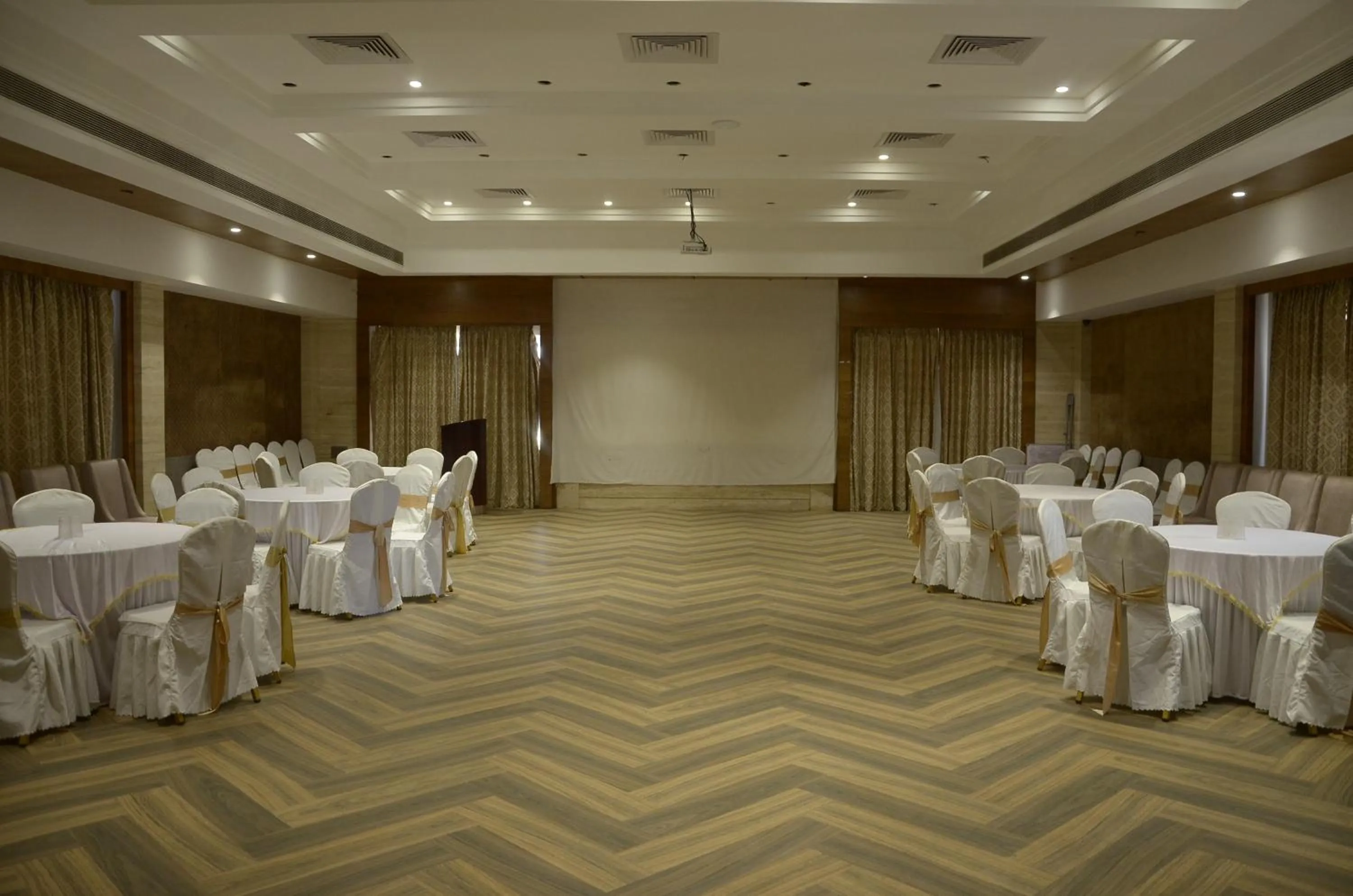 Banquet/Function facilities in Varju Villa