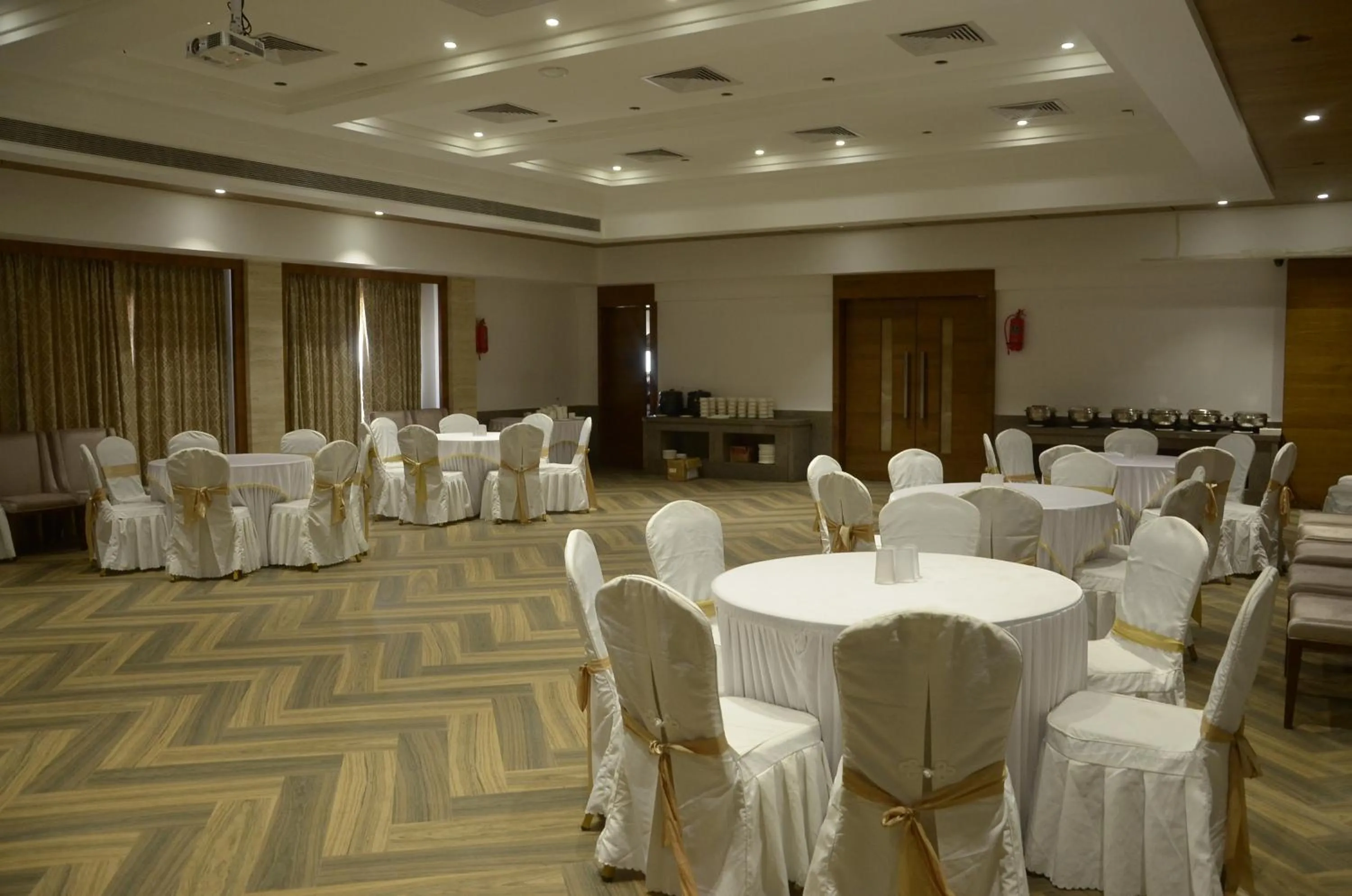 Communal lounge/ TV room in Varju Villa