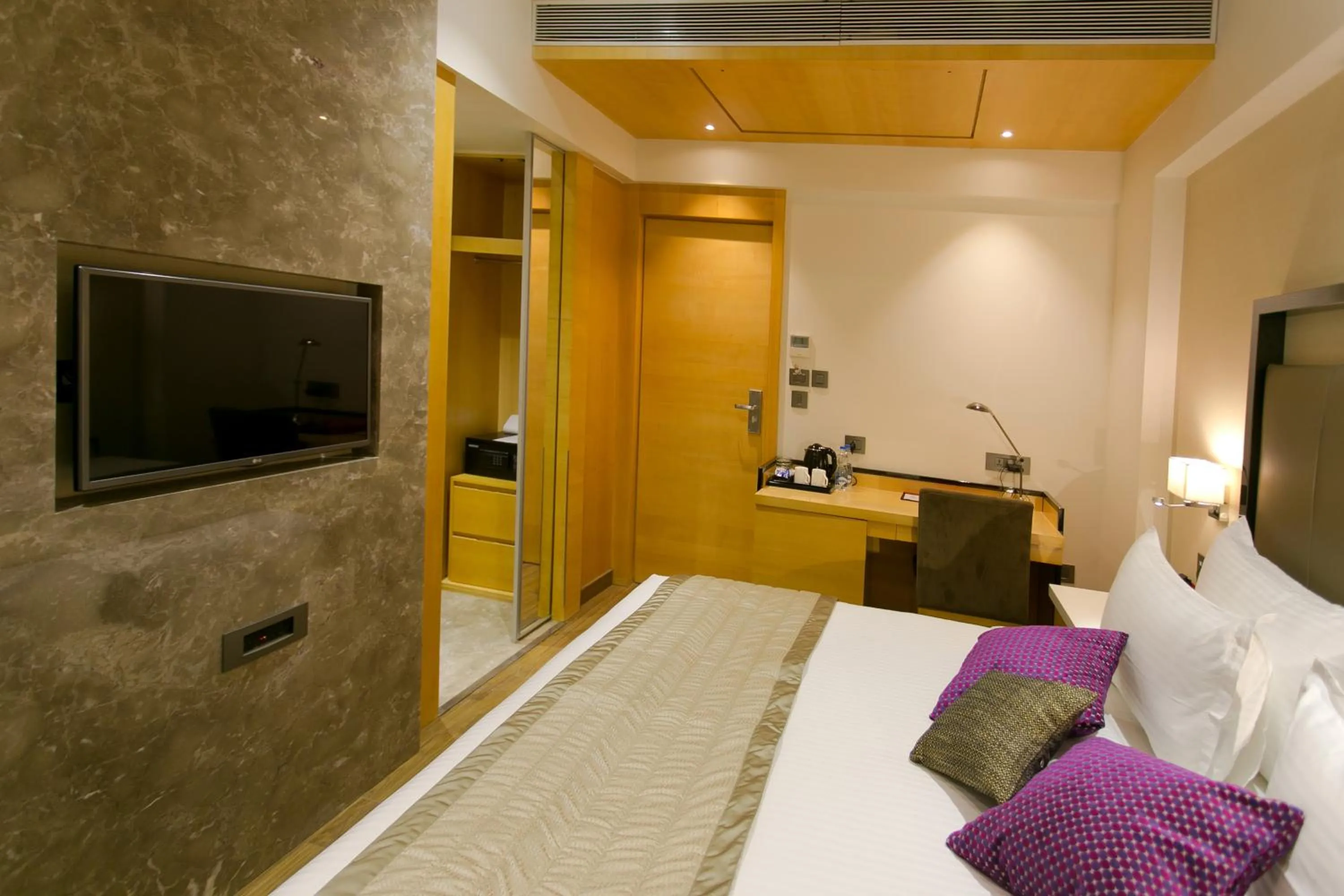 Bedroom, Bed in Varju Villa