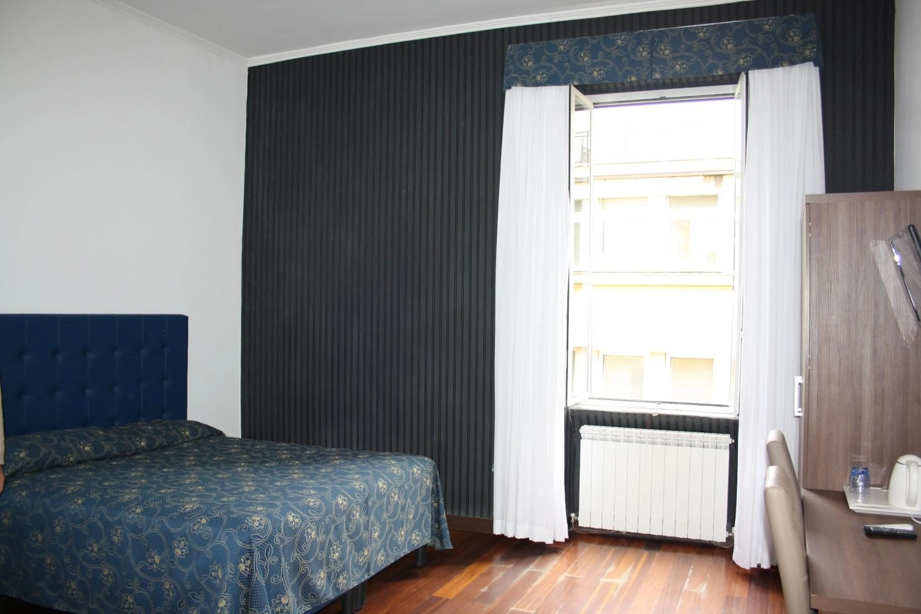 Bedroom, Bed in Marziah Inn