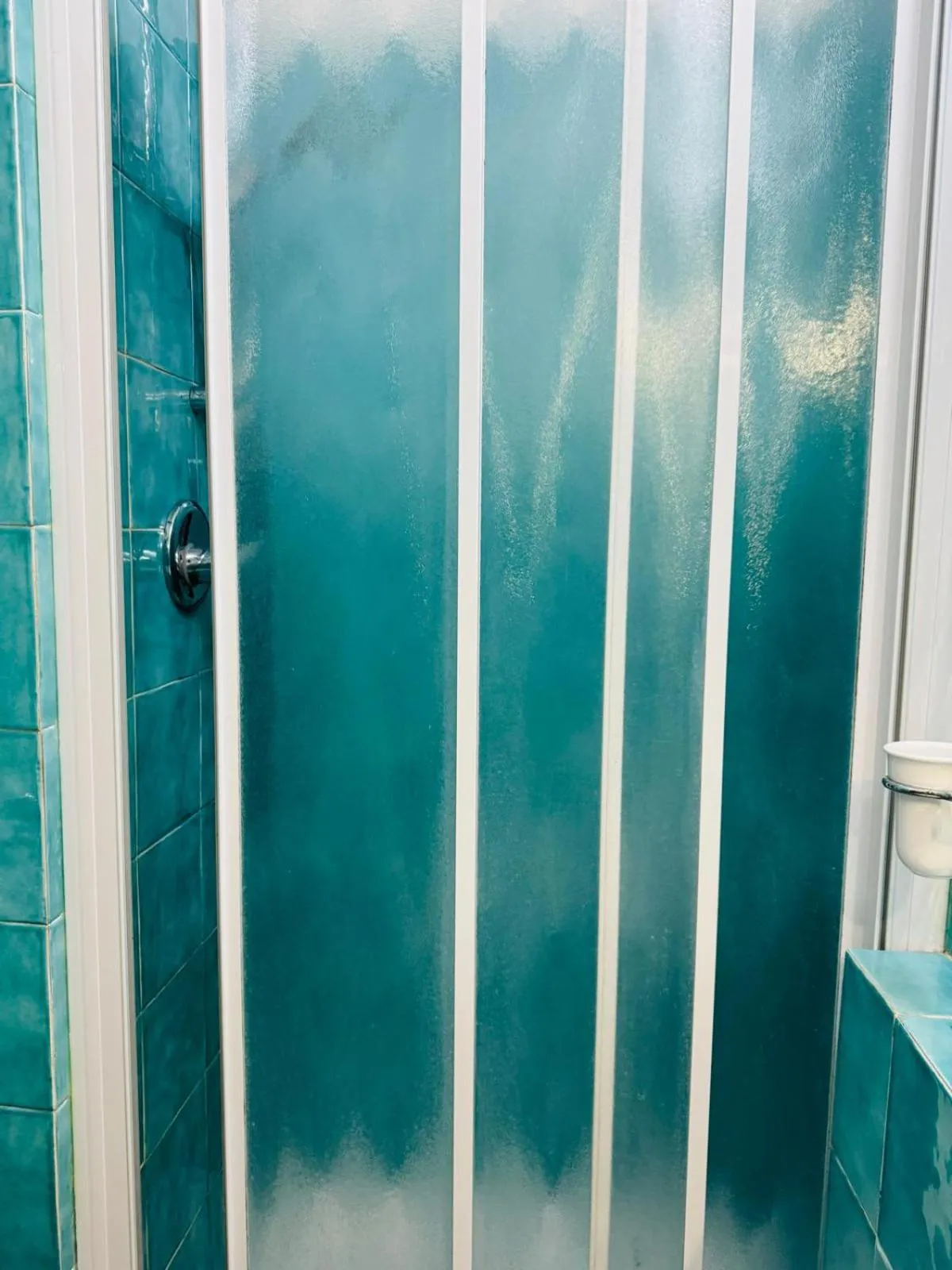 Shower in Marziah Inn