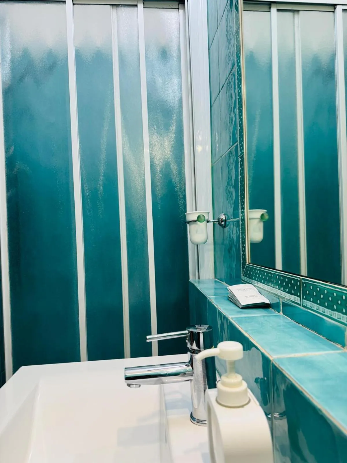 Shower in Marziah Inn