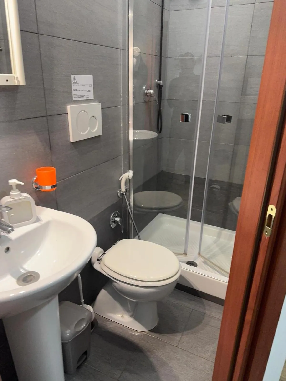 bidet in Marziah Inn