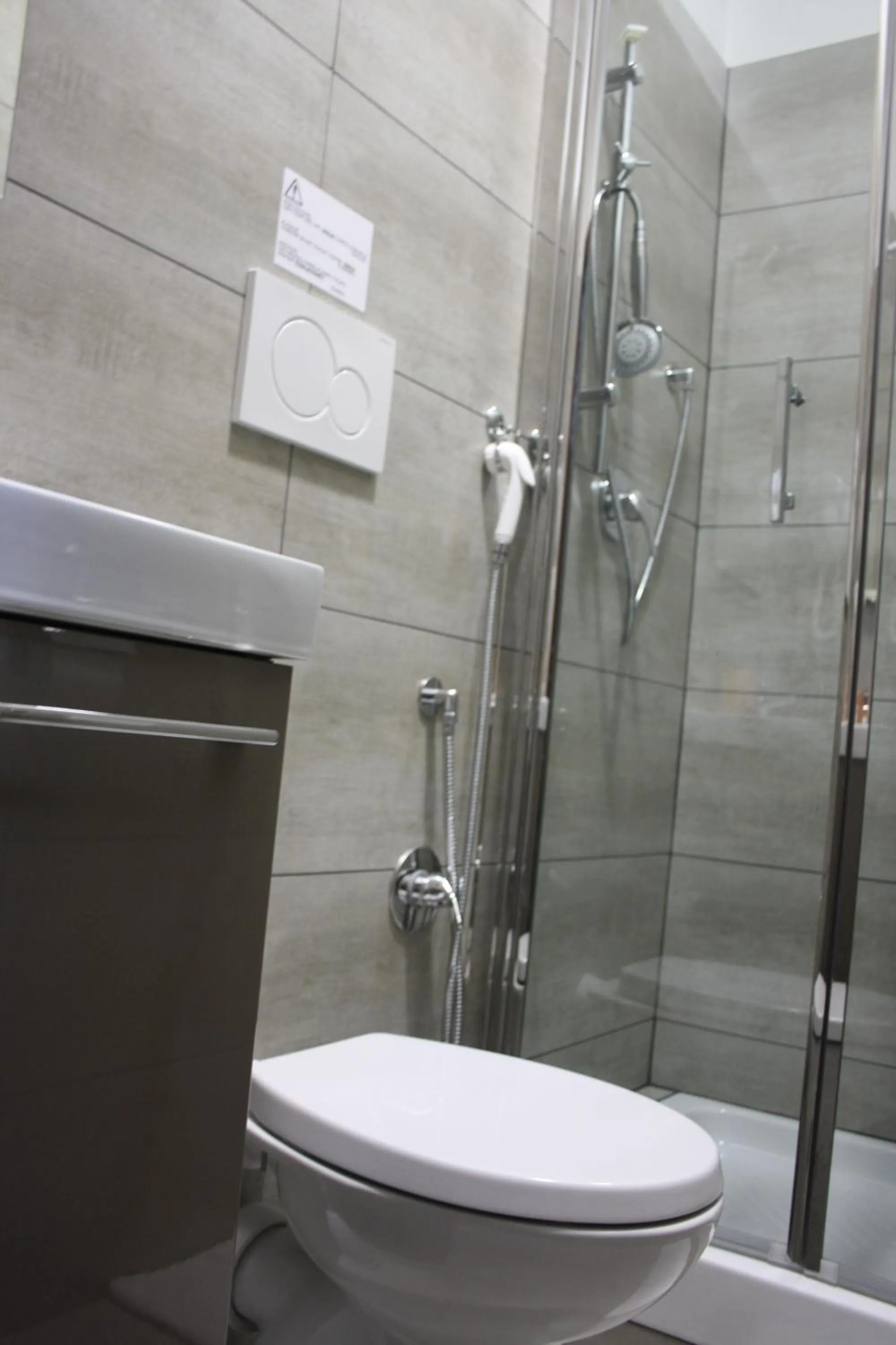 Shower in Marziah Inn